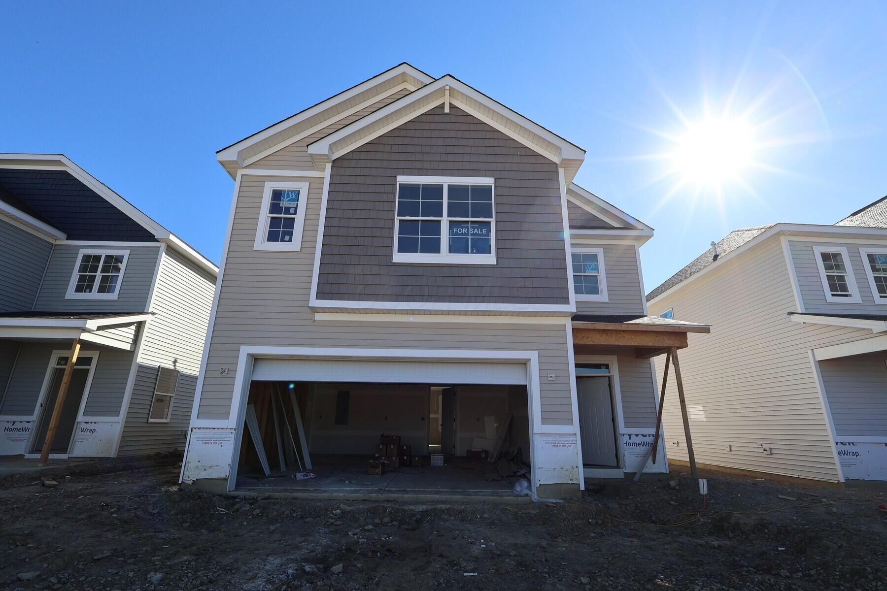 1035 Dawsons Drive Property Photo 1