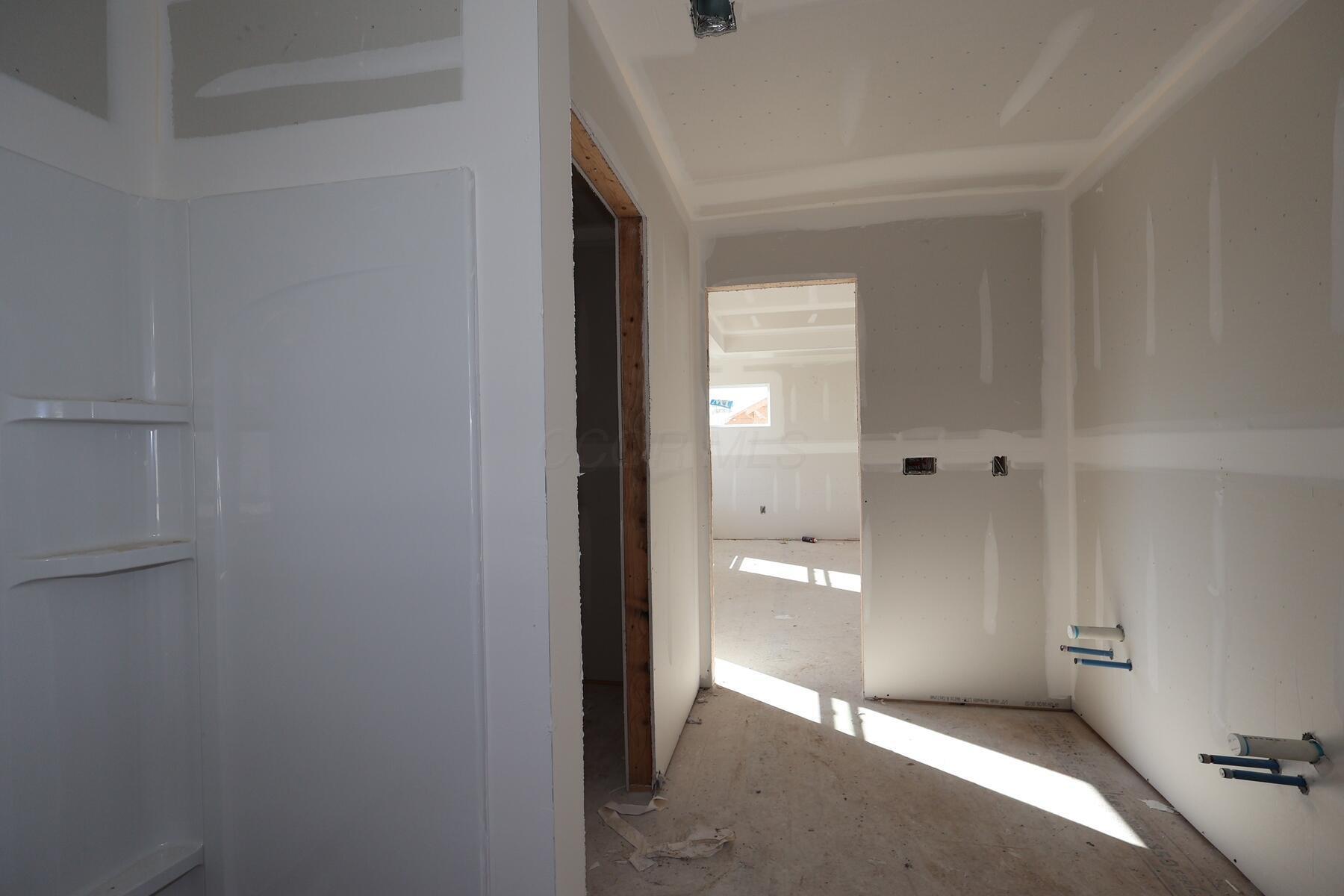 1035 Dawsons Drive Property Photo 4