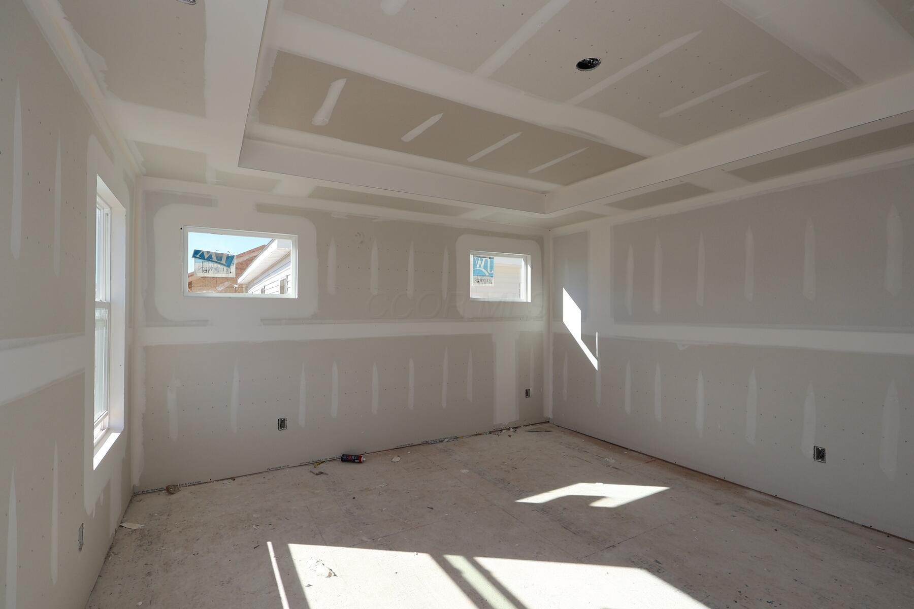 1035 Dawsons Drive Property Photo 5