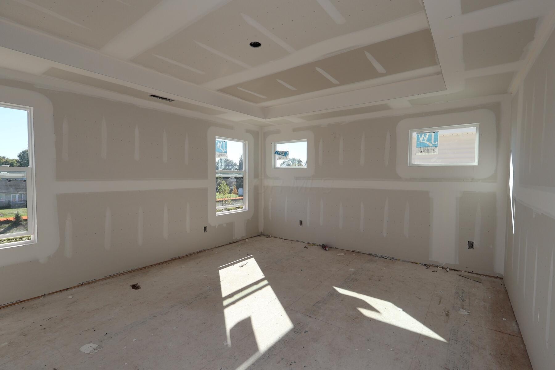 1035 Dawsons Drive Property Photo 6