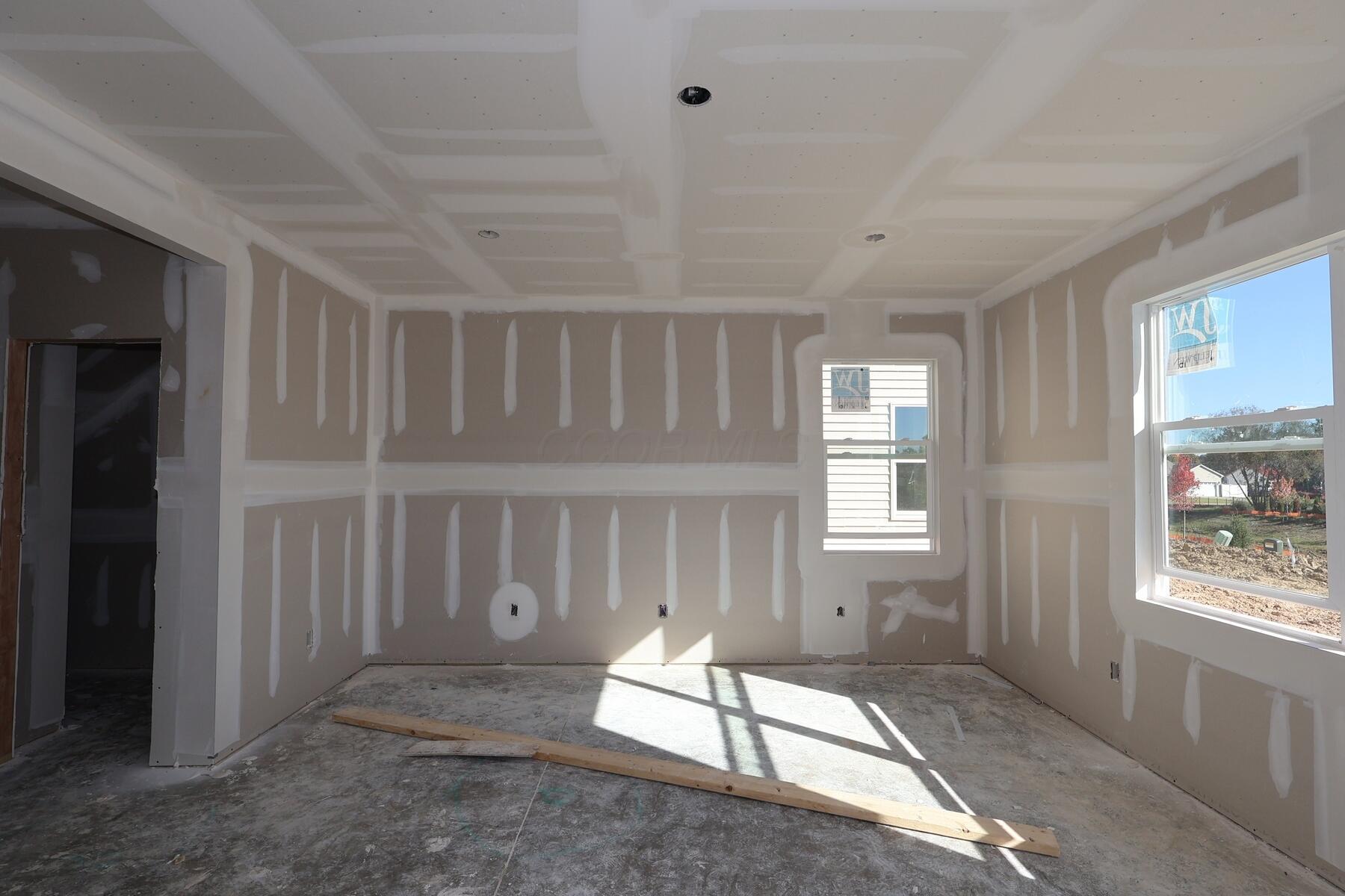 1037 Dawsons Drive Property Photo 3
