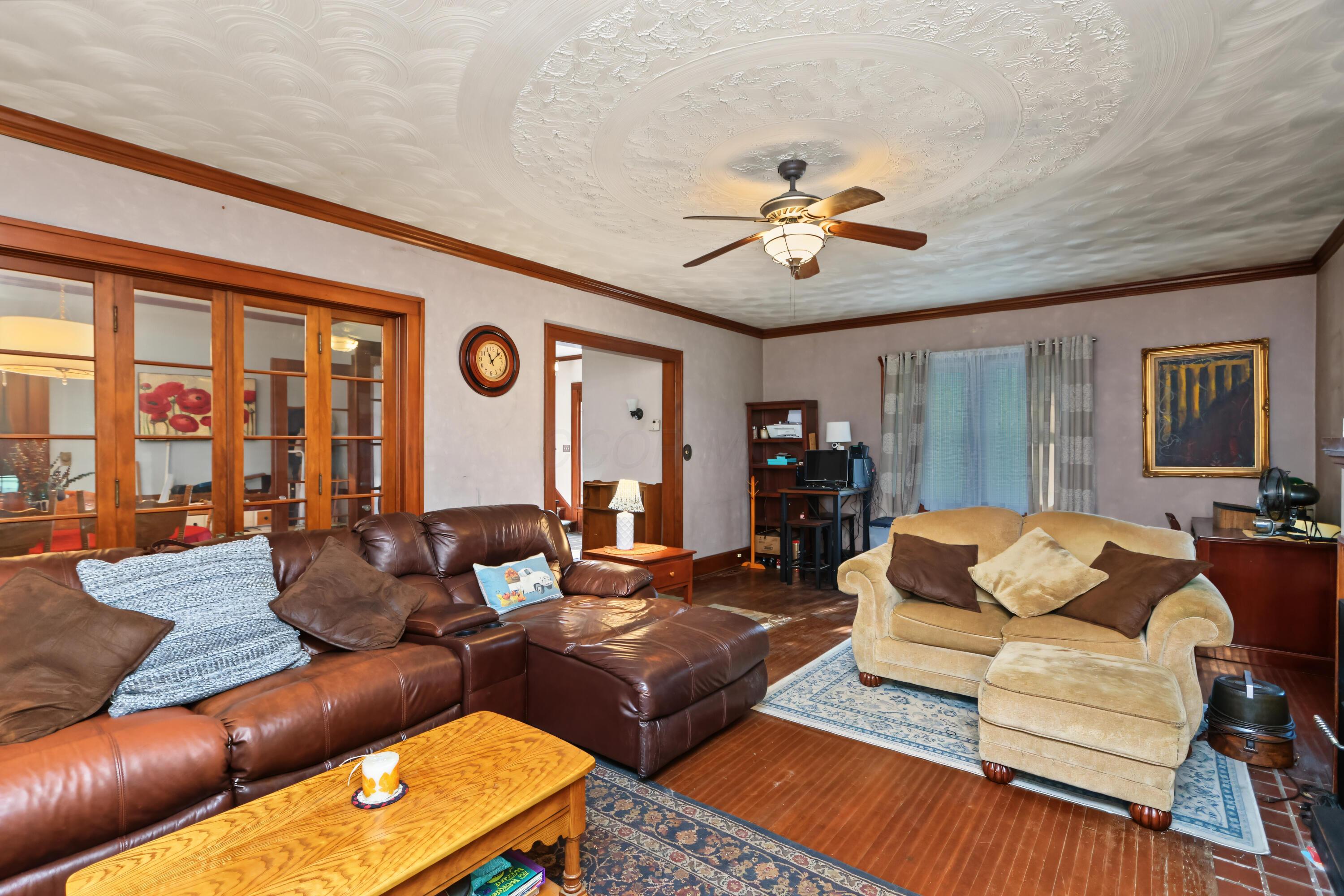 522 W Walnut Street Property Photo 5