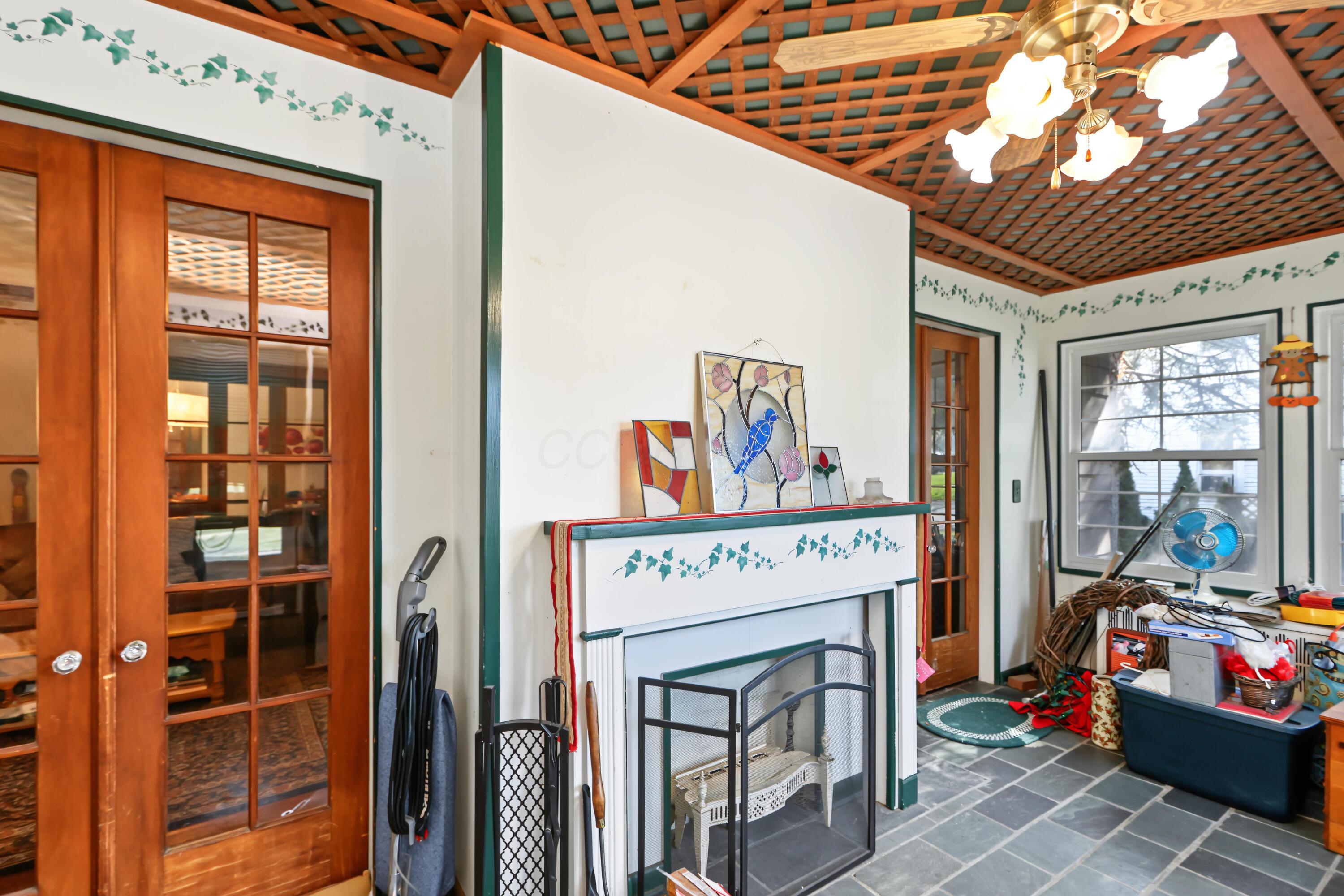 522 W Walnut Street Property Photo 7