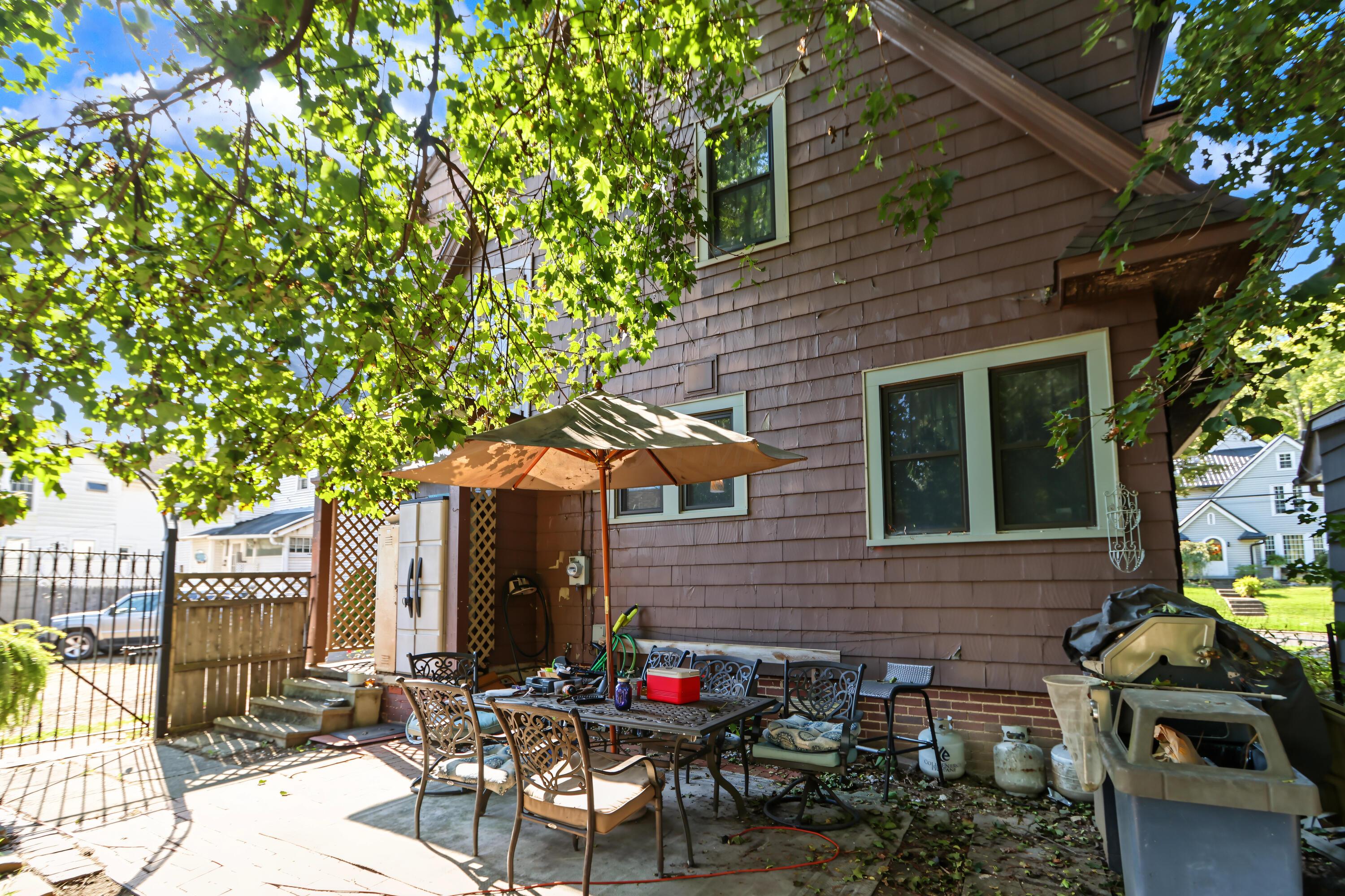 522 W Walnut Street Property Photo 36