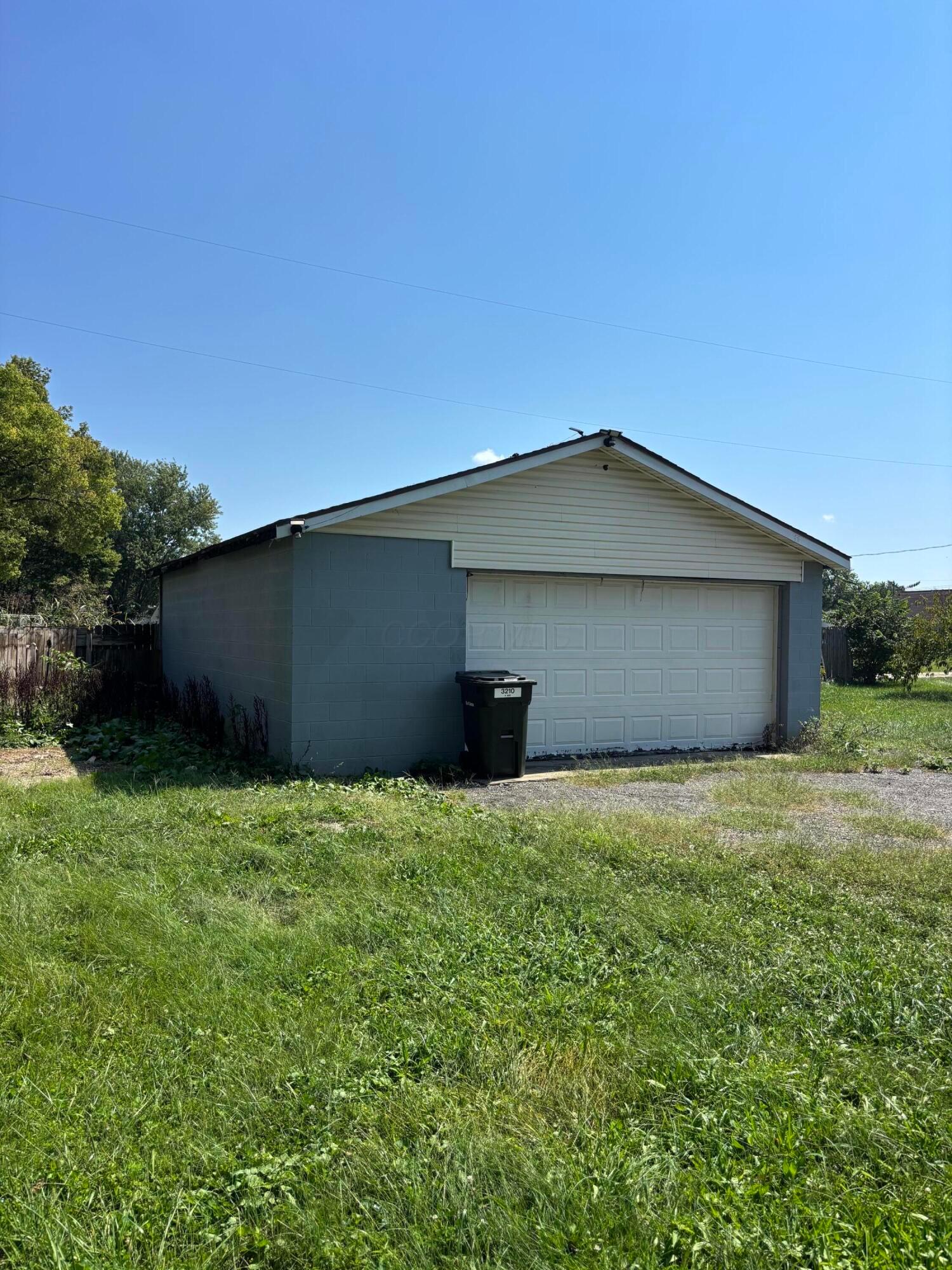 3210 V Avenue Property Photo 1