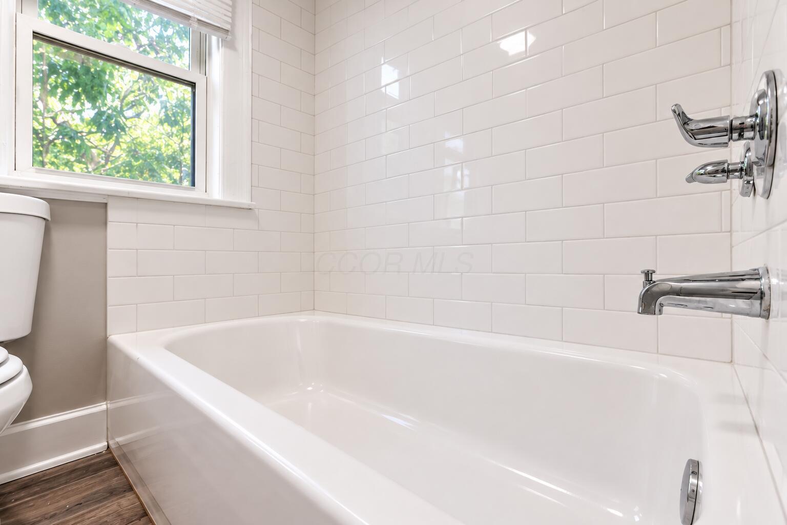 30-34 N Guilford Avenue Property Photo 7