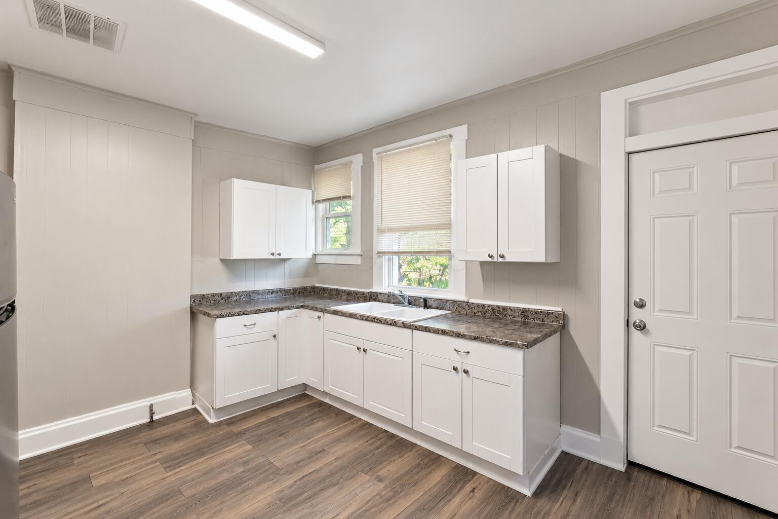30-34 N Guilford Avenue Property Photo 8