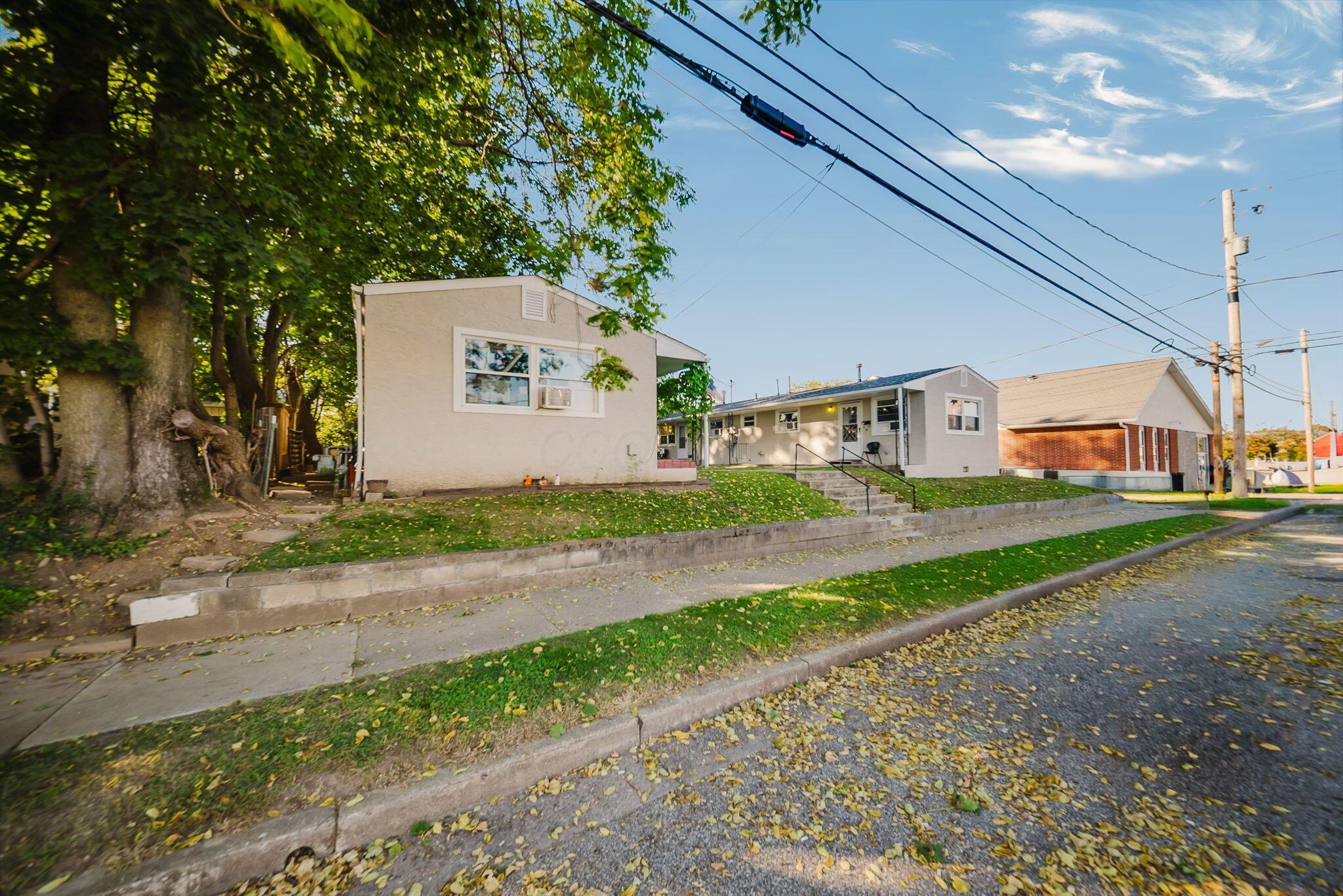 1025 S Pickaway Street Property Photo 2