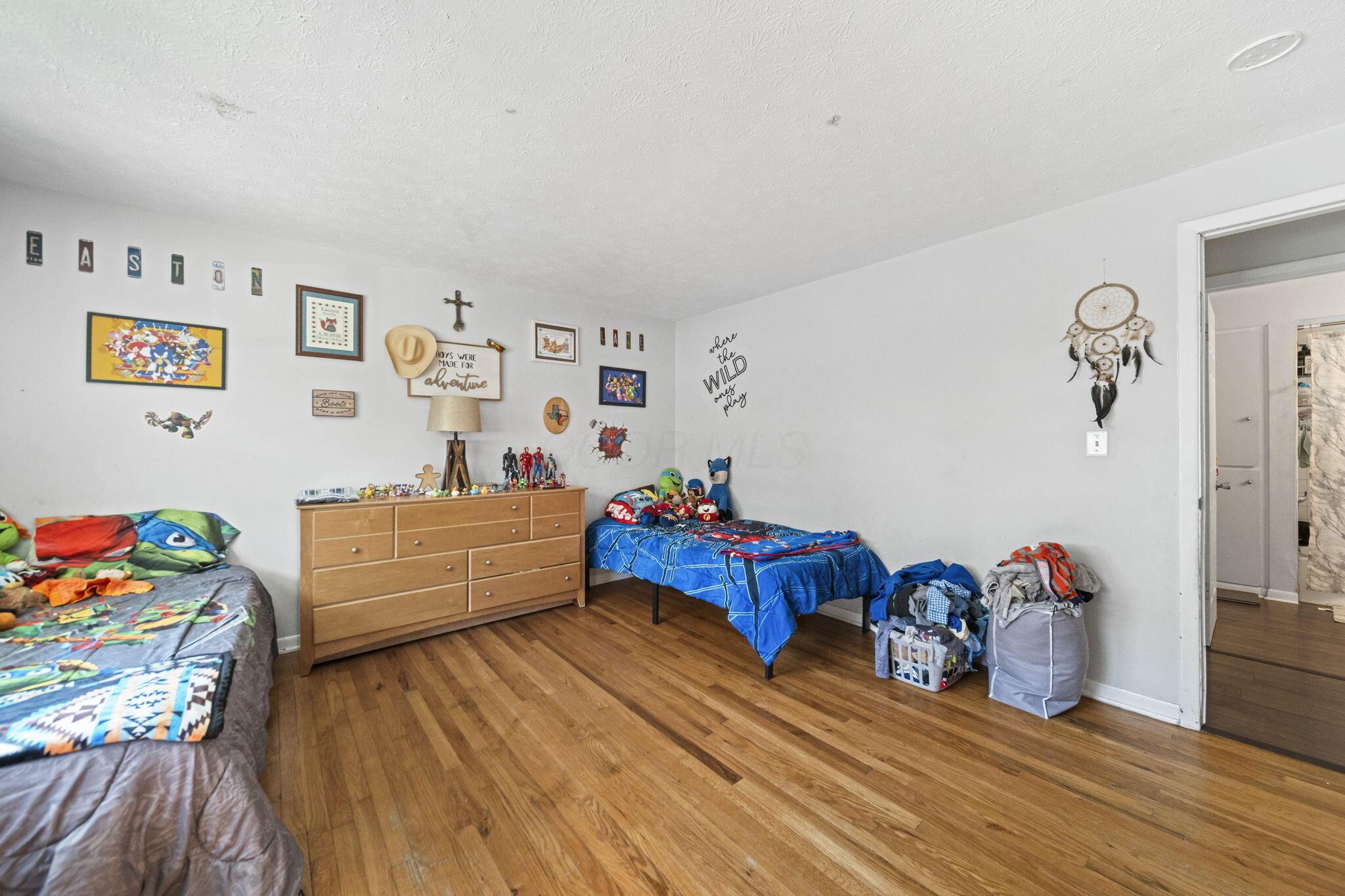 482 Goshen Court, 484 Property Photo 15