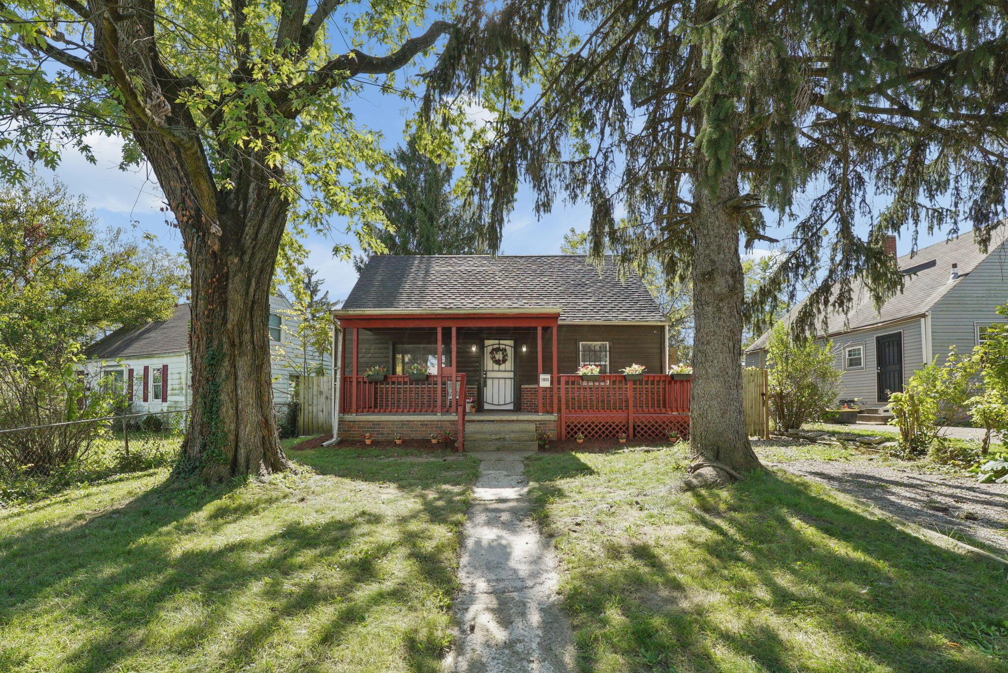 1935 Republic Avenue Property Photo 2