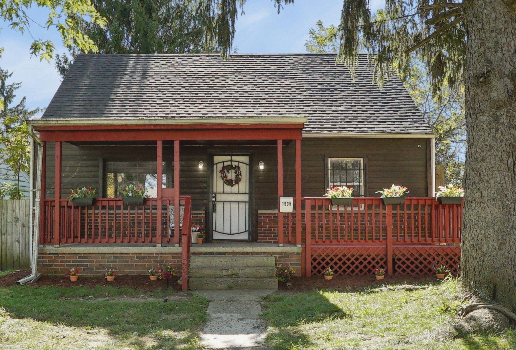1935 Republic Avenue Property Photo 3