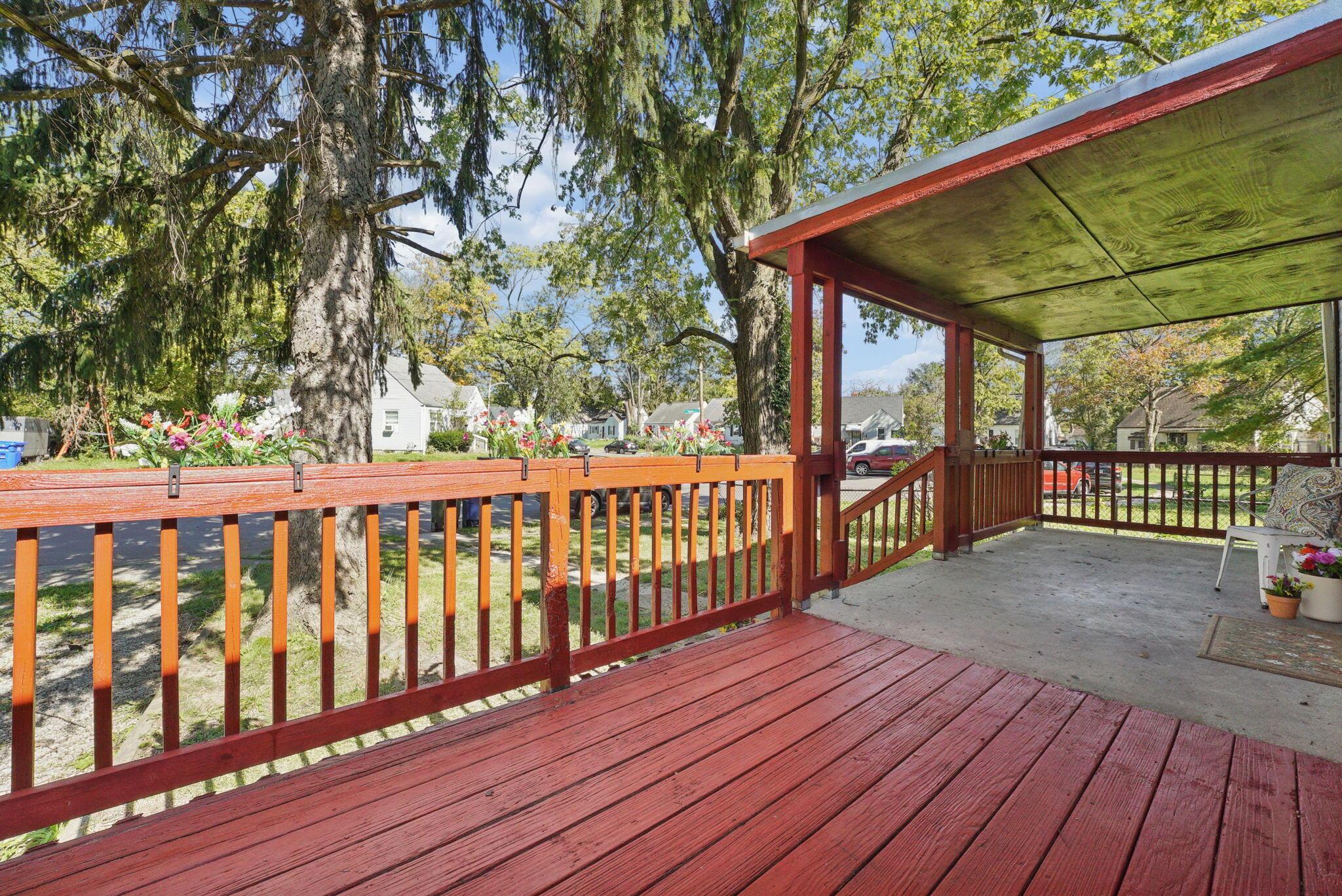 1935 Republic Avenue Property Photo 5