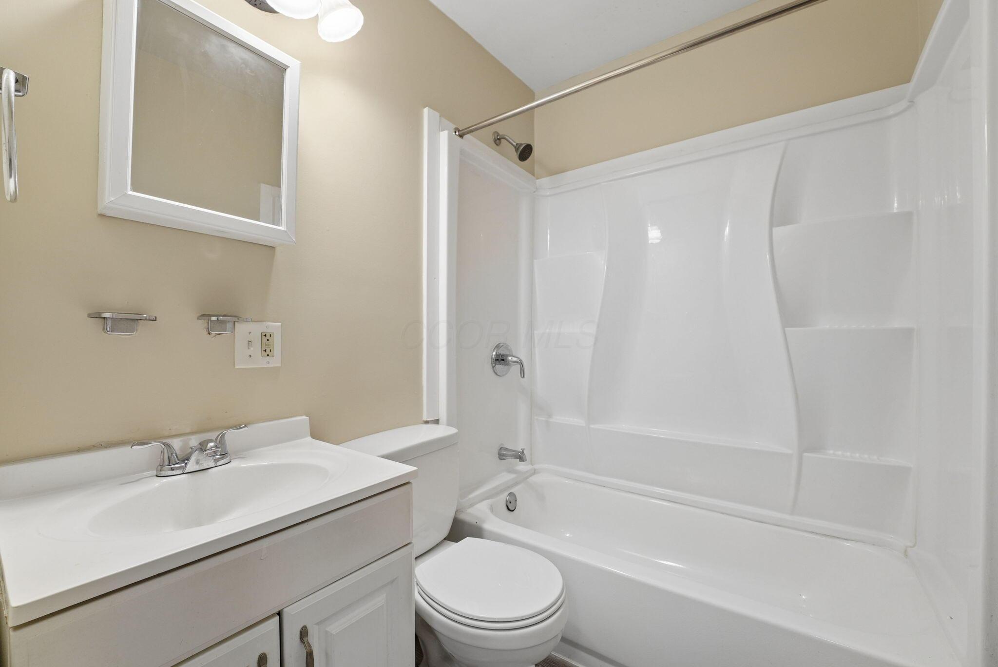 1935 Republic Avenue Property Photo 23