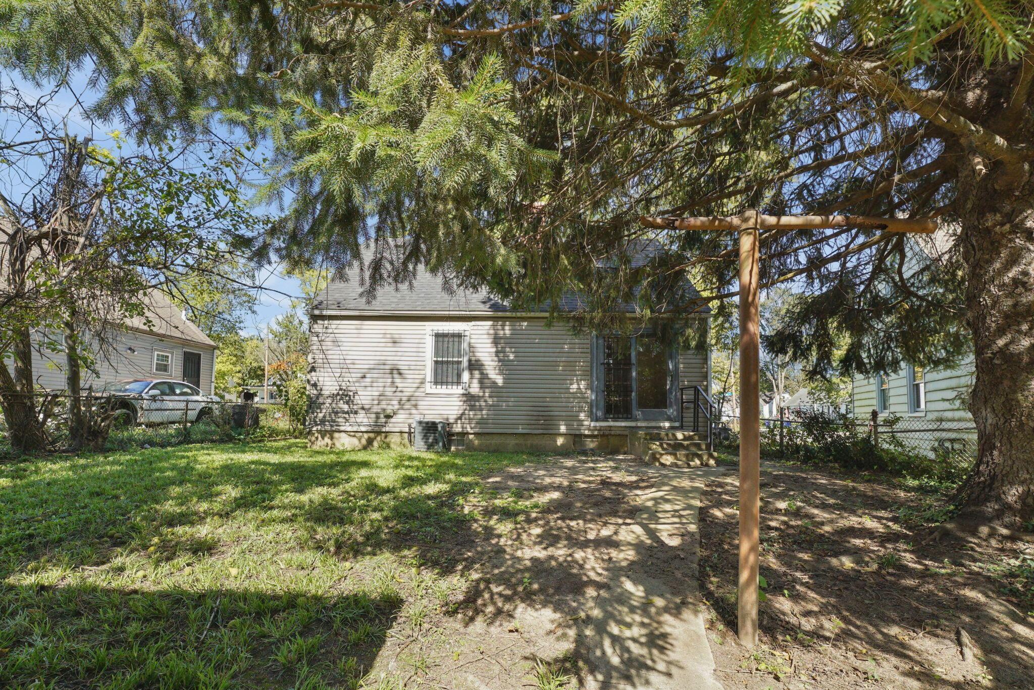 1935 Republic Avenue Property Photo 33