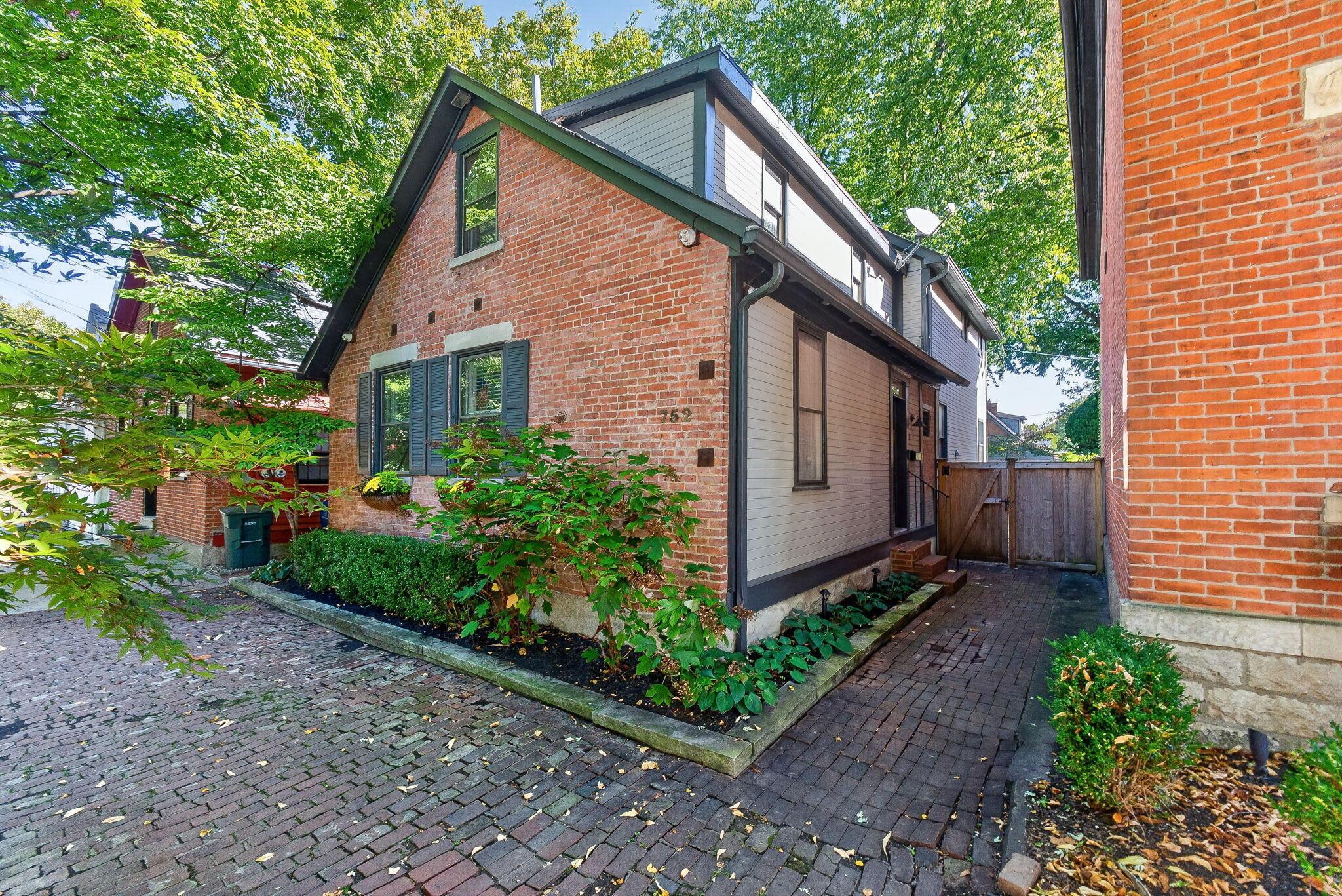 752 City Park Avenue Property Photo 4