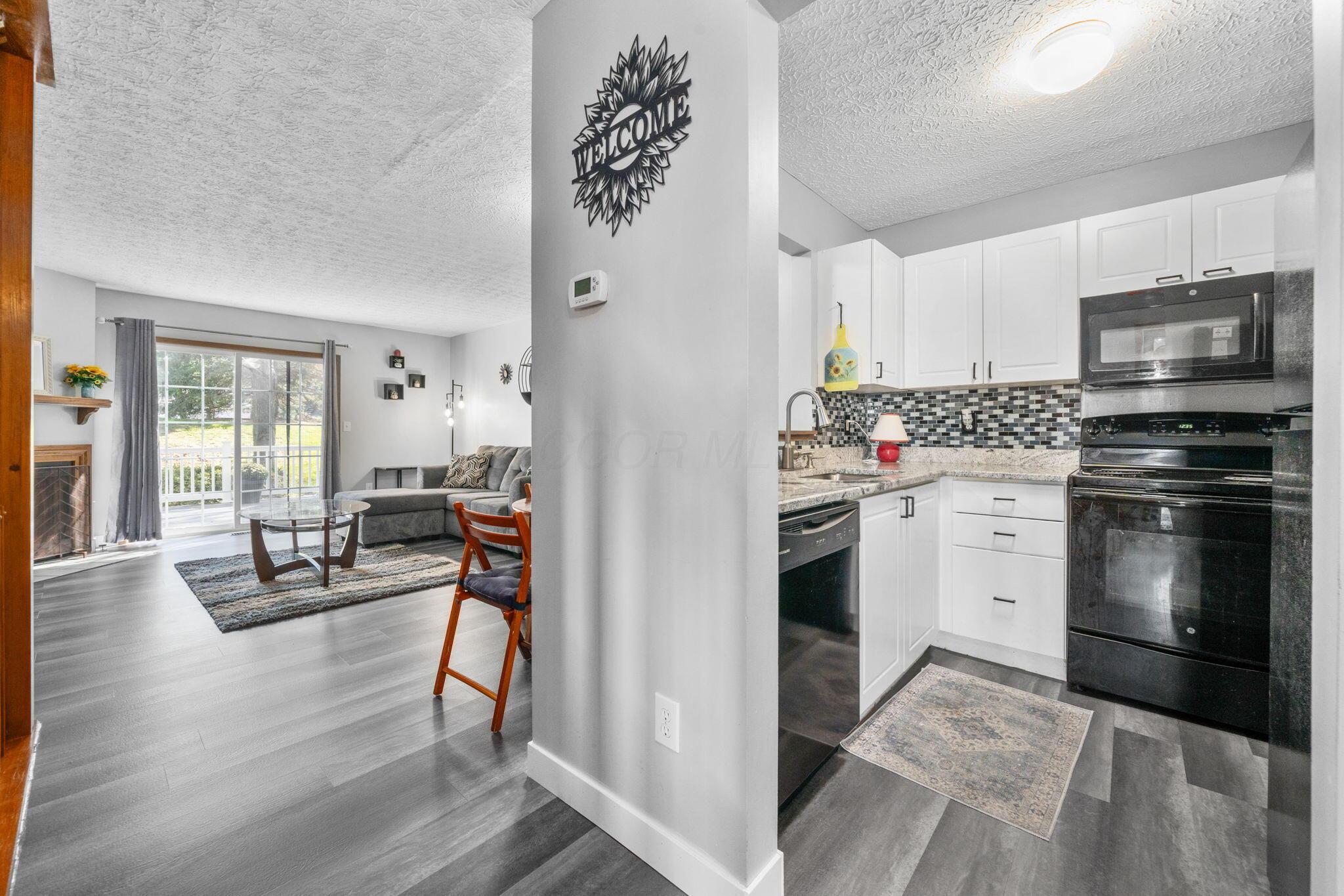 190 Glenkirk Drive, 101b Property Photo 3