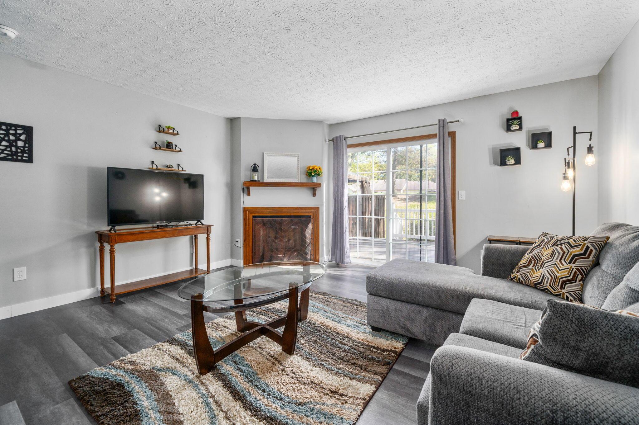 190 Glenkirk Drive, 101b Property Photo 11