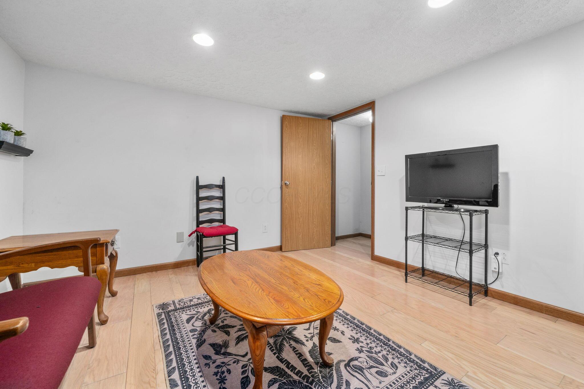 190 Glenkirk Drive, 101b Property Photo 22
