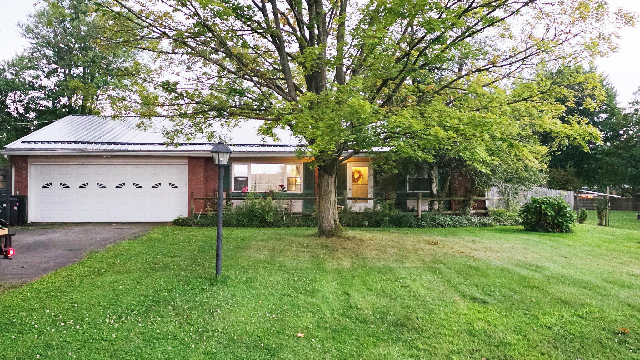 1045 Becky Drive Property Photo 1