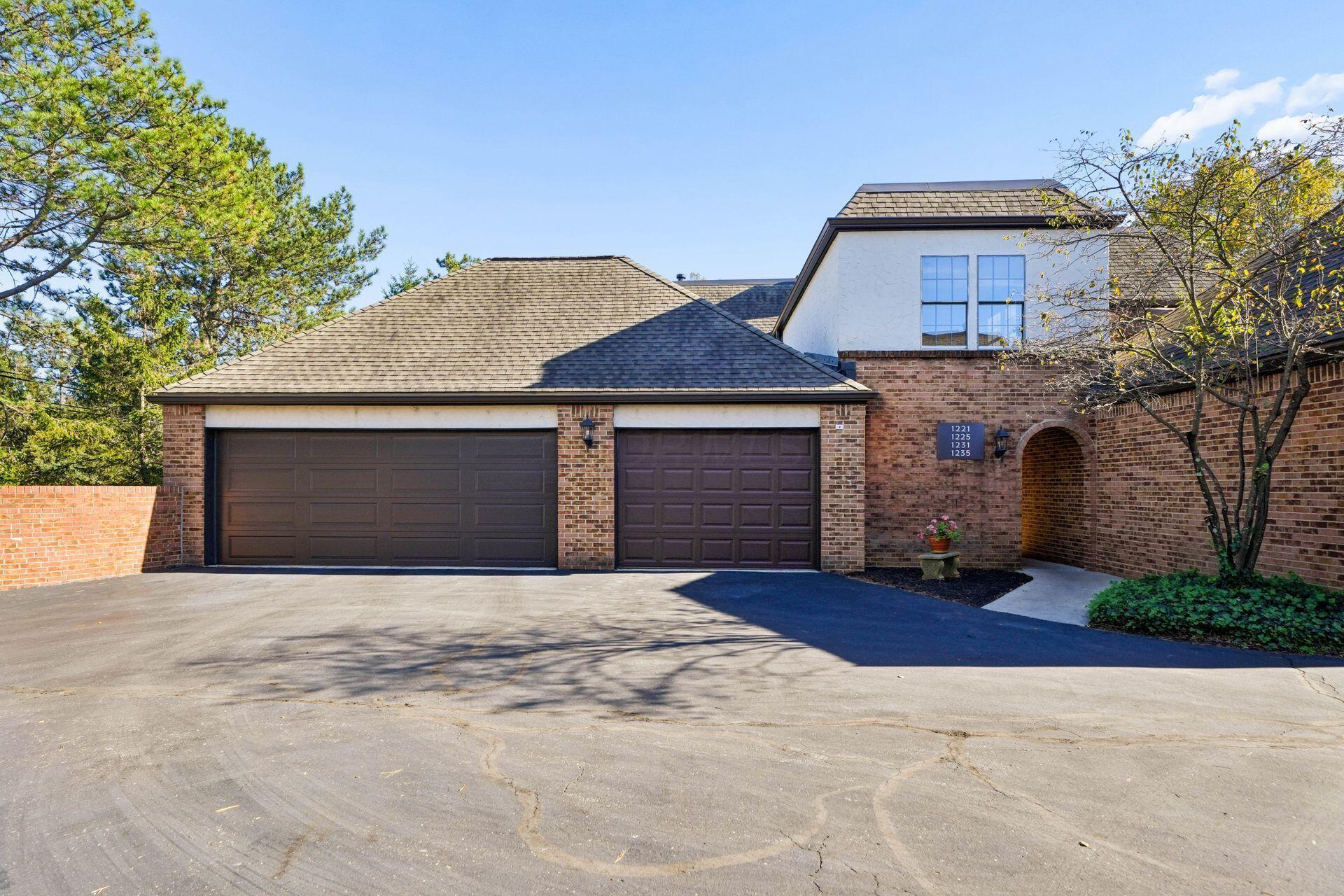 1221 Fountaine Drive