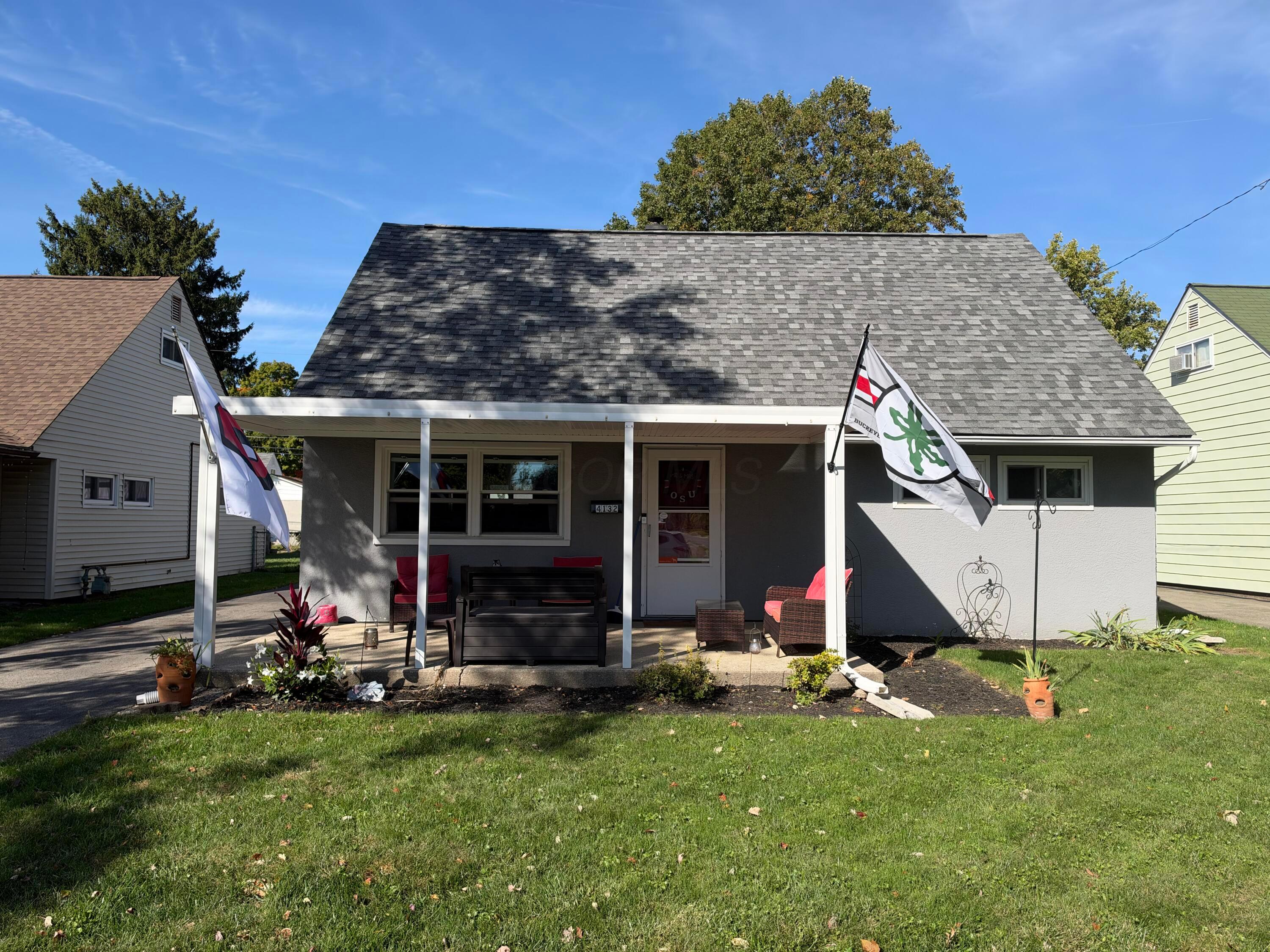 4132 Powell Avenue Property Photo 1