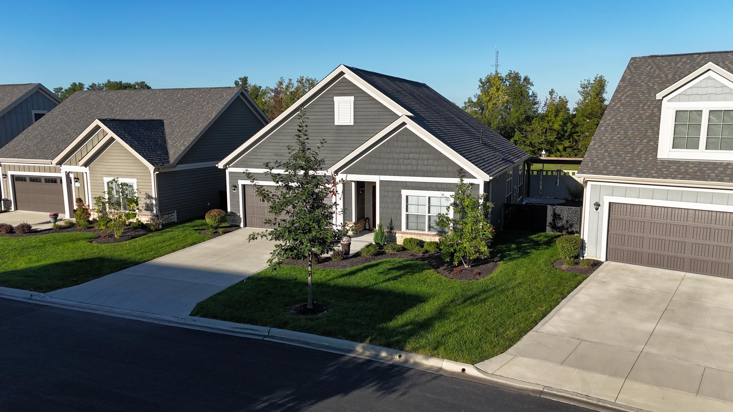 3670 Backstretch Way Property Photo 4