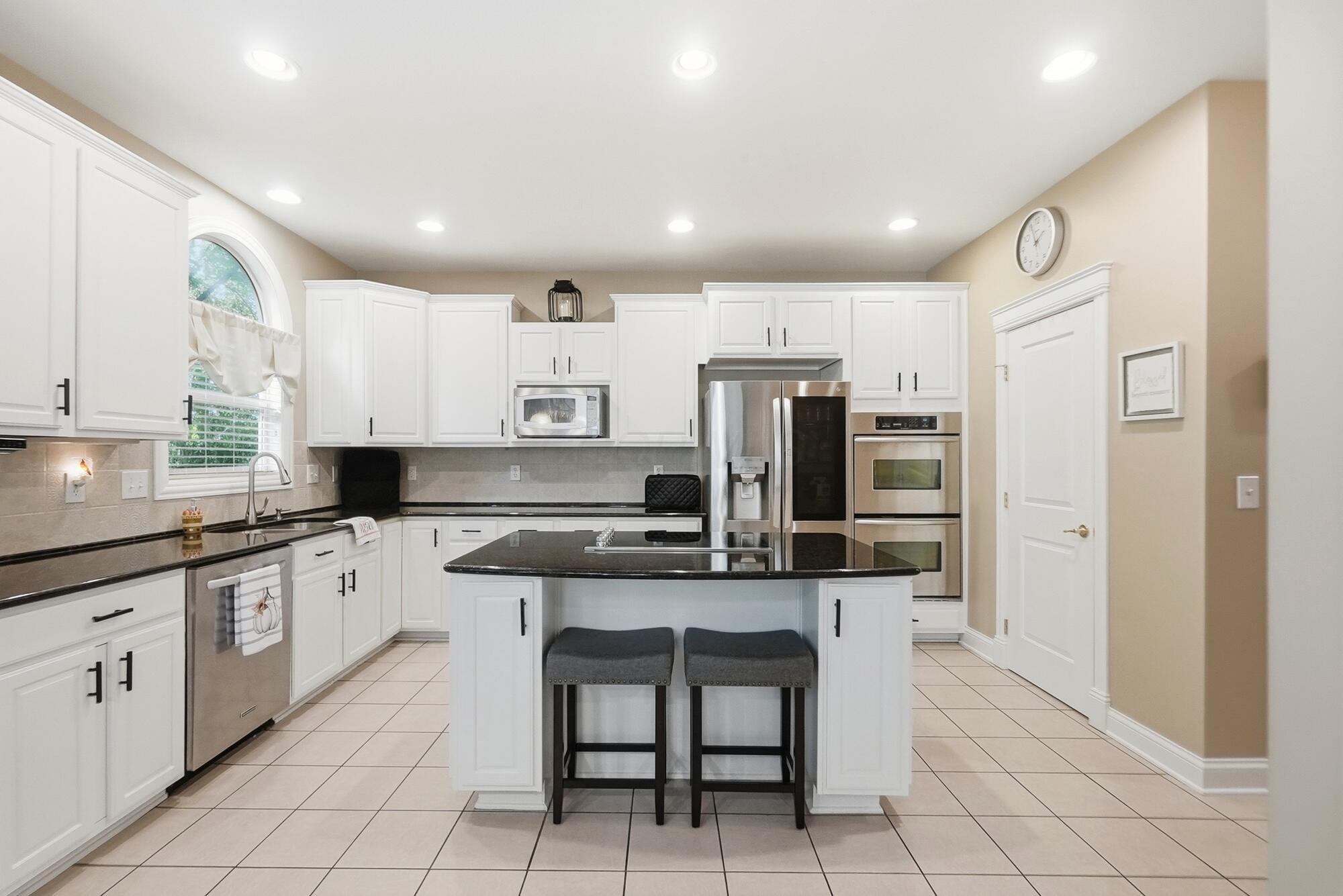 8460 Trail Lake Drive Property Photo 16
