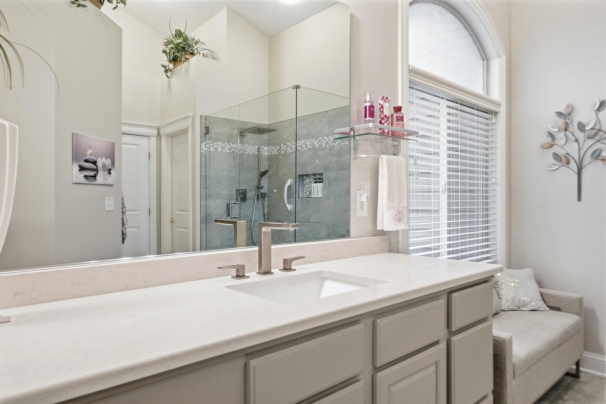 8460 Trail Lake Drive Property Photo 38