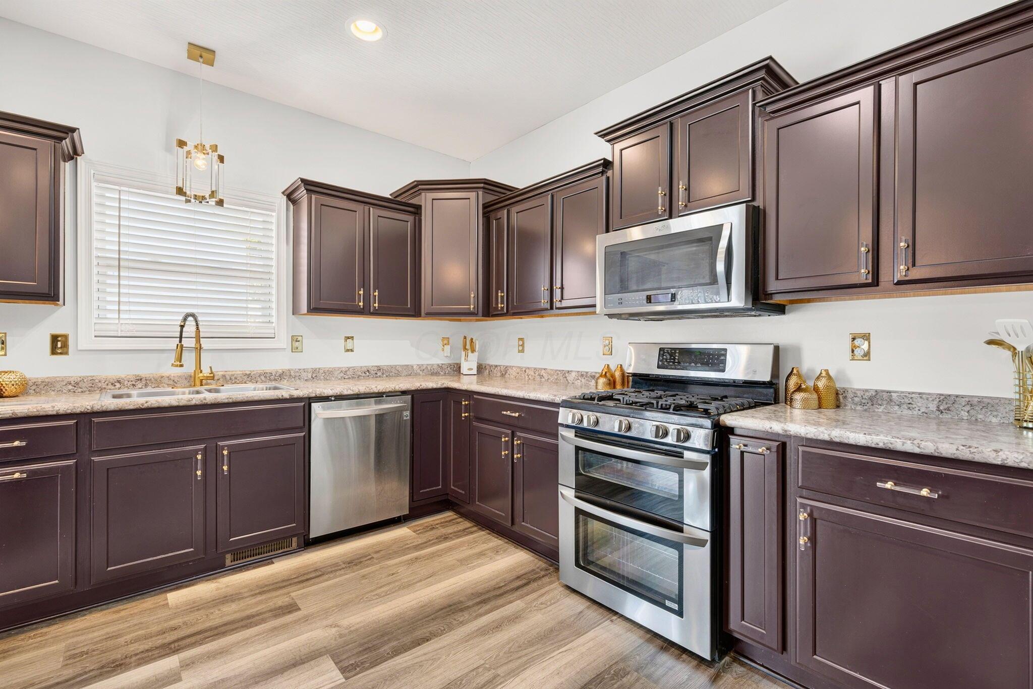 556 Kasons Way Property Photo 27