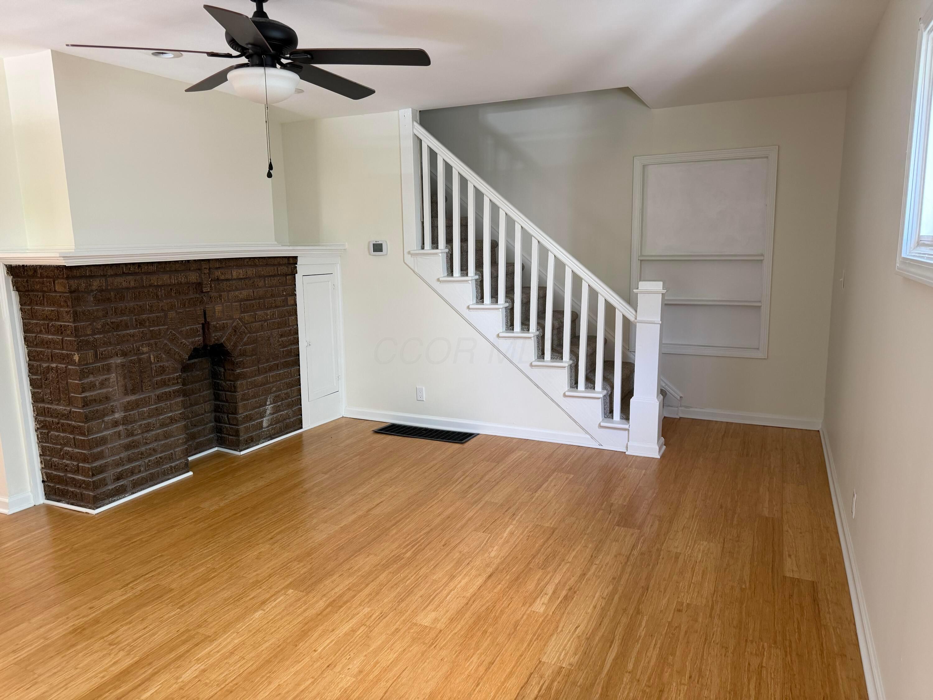 125 E Hinman Avenue Property Photo 9