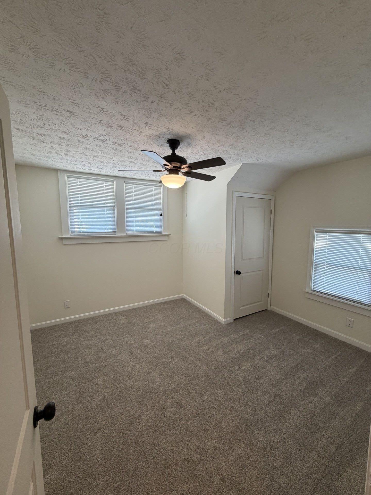 125 E Hinman Avenue Property Photo 24
