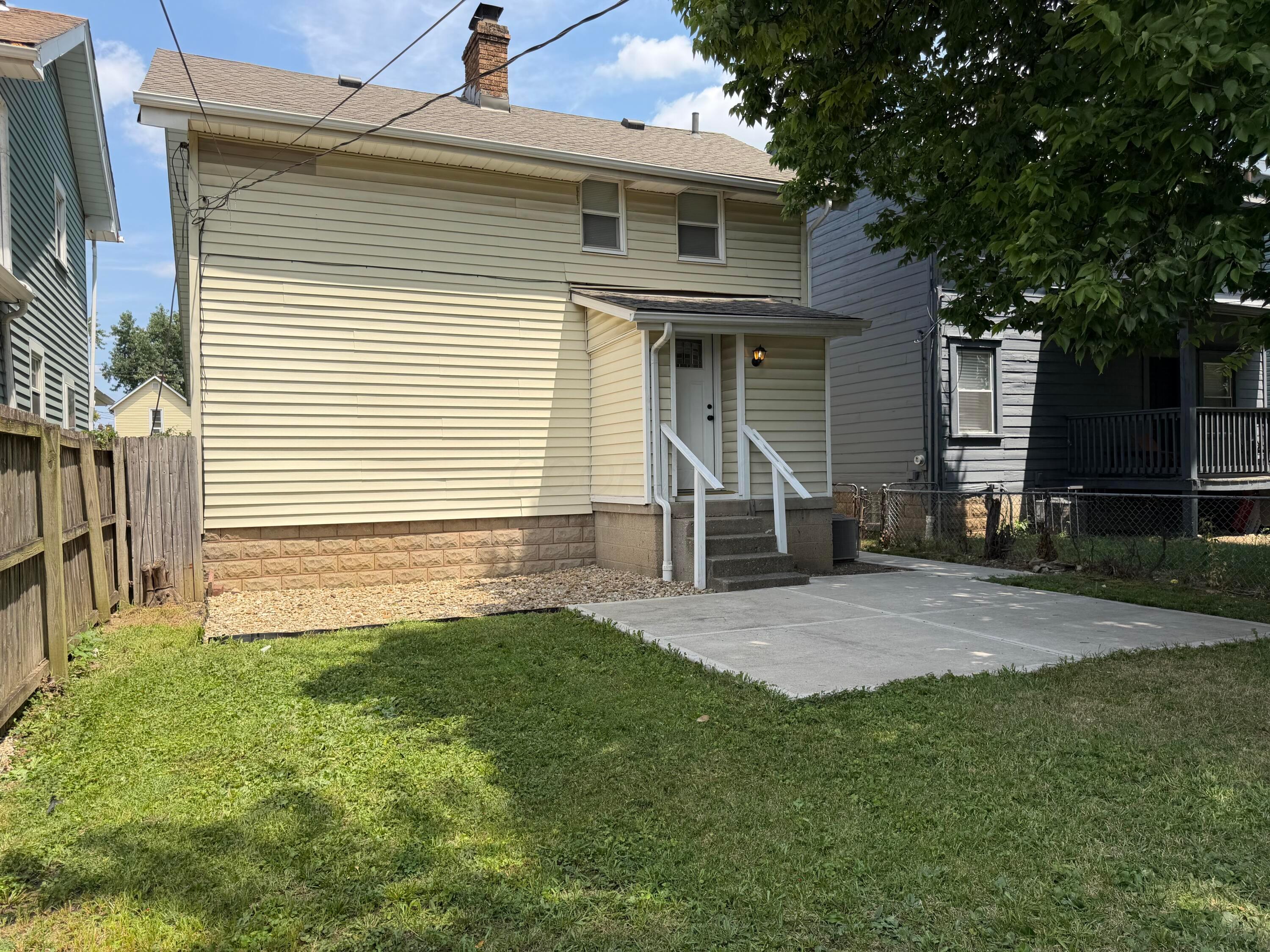 125 E Hinman Avenue Property Photo 29