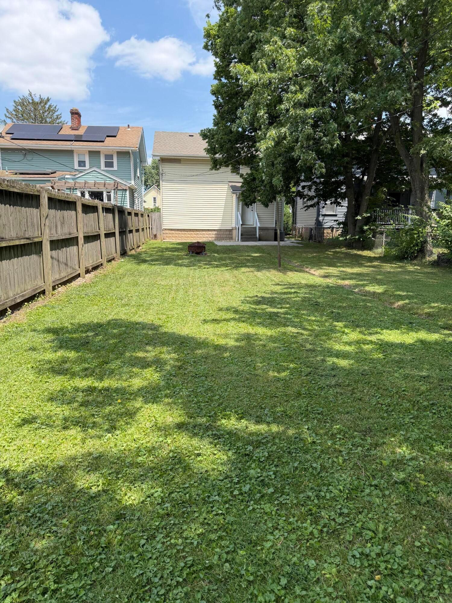 125 E Hinman Avenue Property Photo 31
