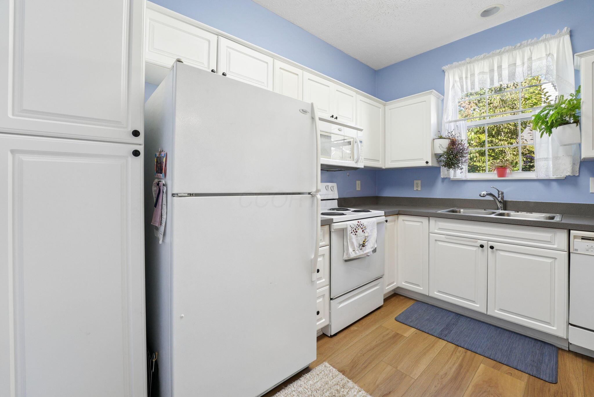 5998 Naughten Pond Drive Property Photo 17