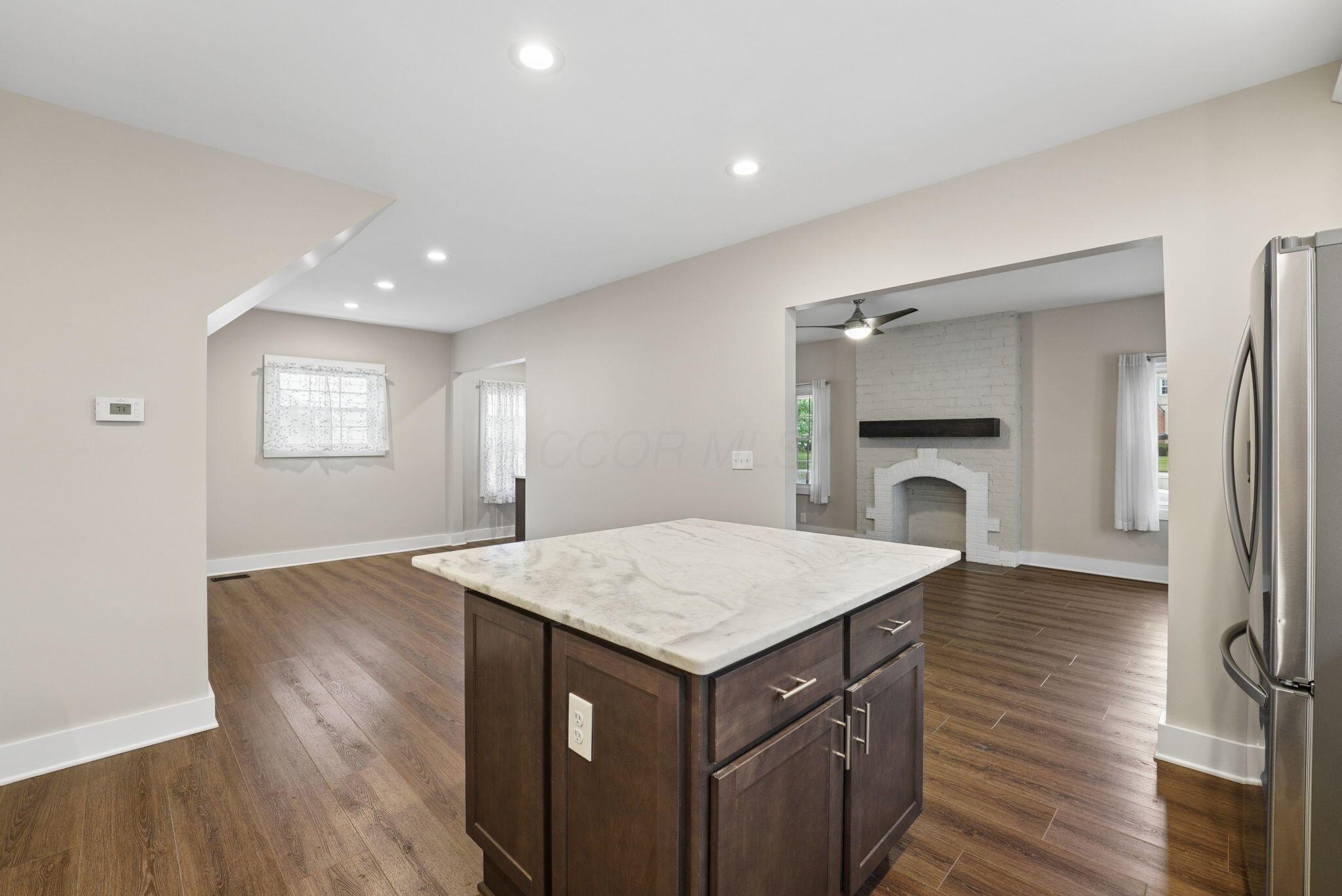 548 E Allen Street Property Photo 11