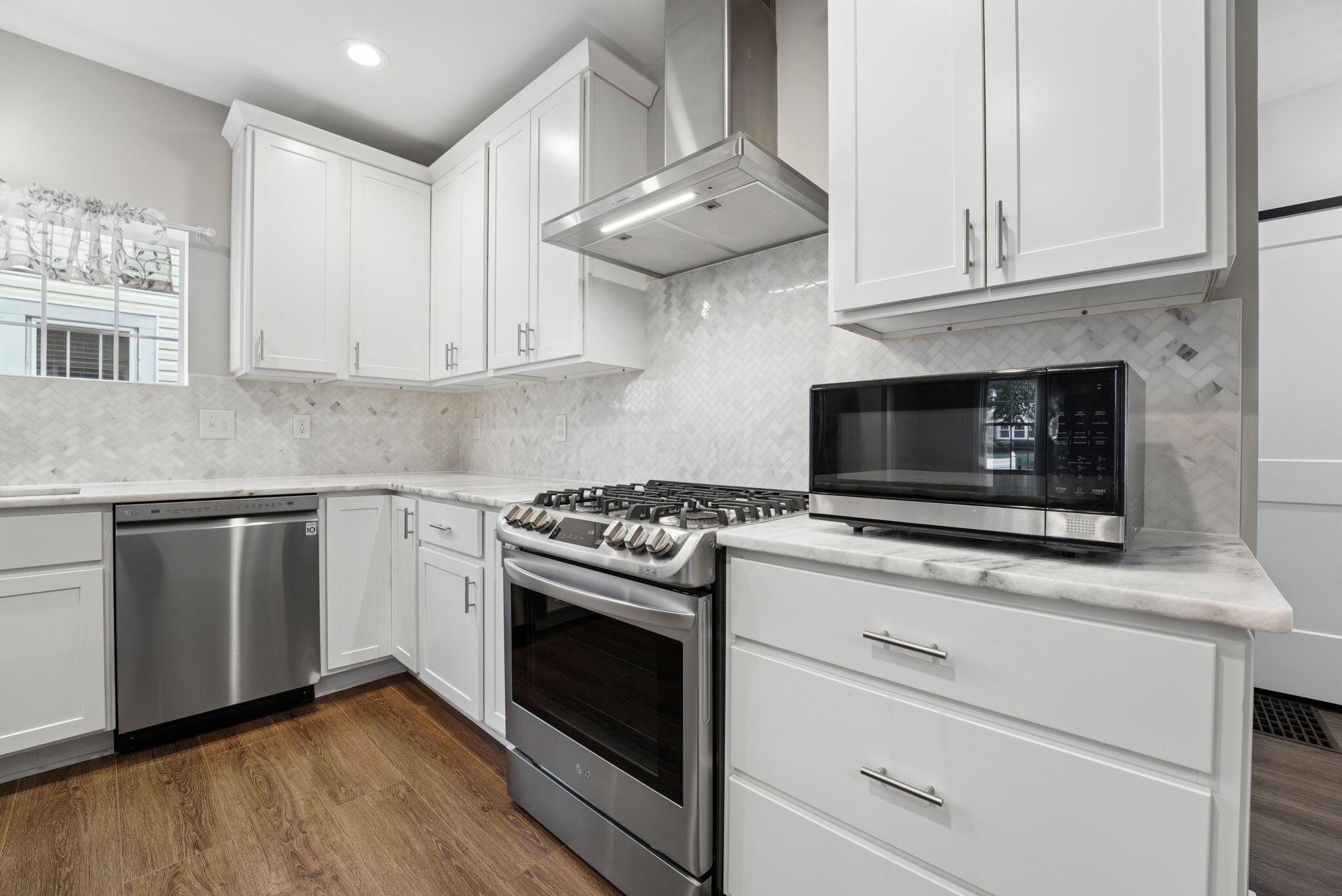 548 E Allen Street Property Photo 14