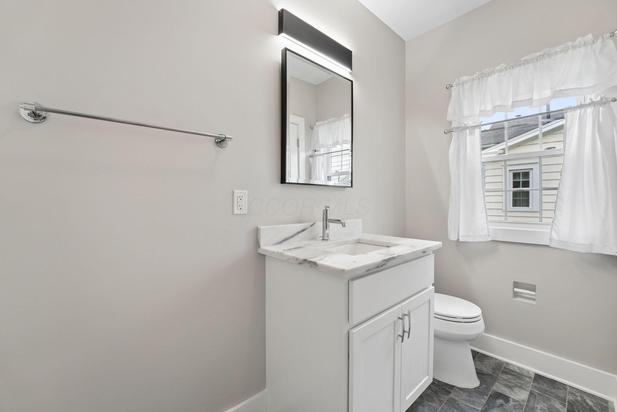 548 E Allen Street Property Photo 21