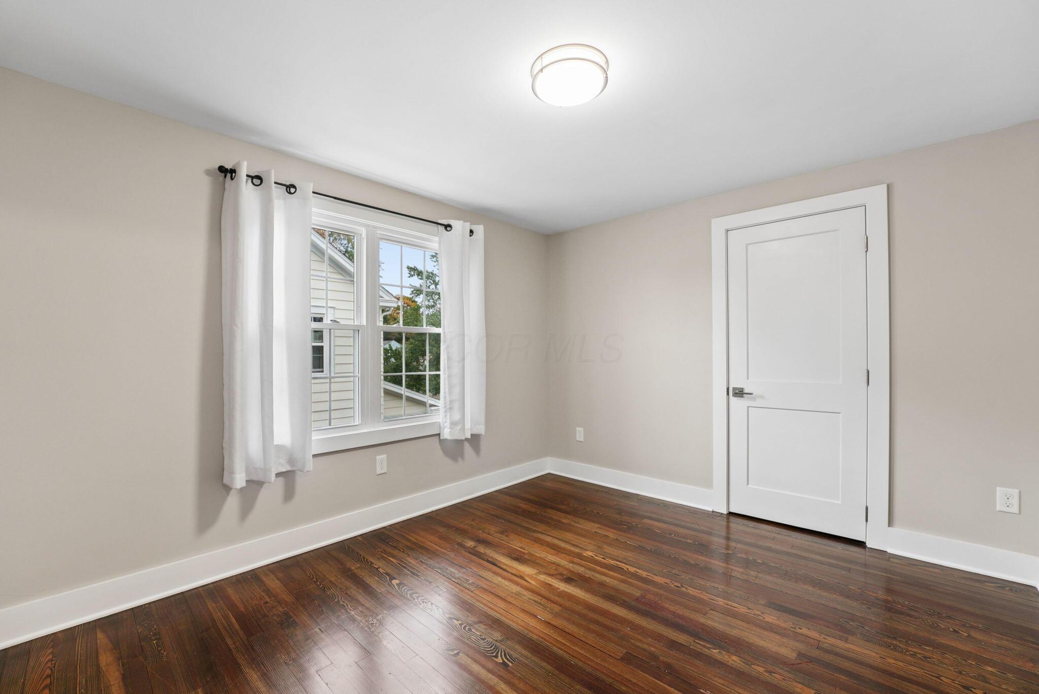 548 E Allen Street Property Photo 23