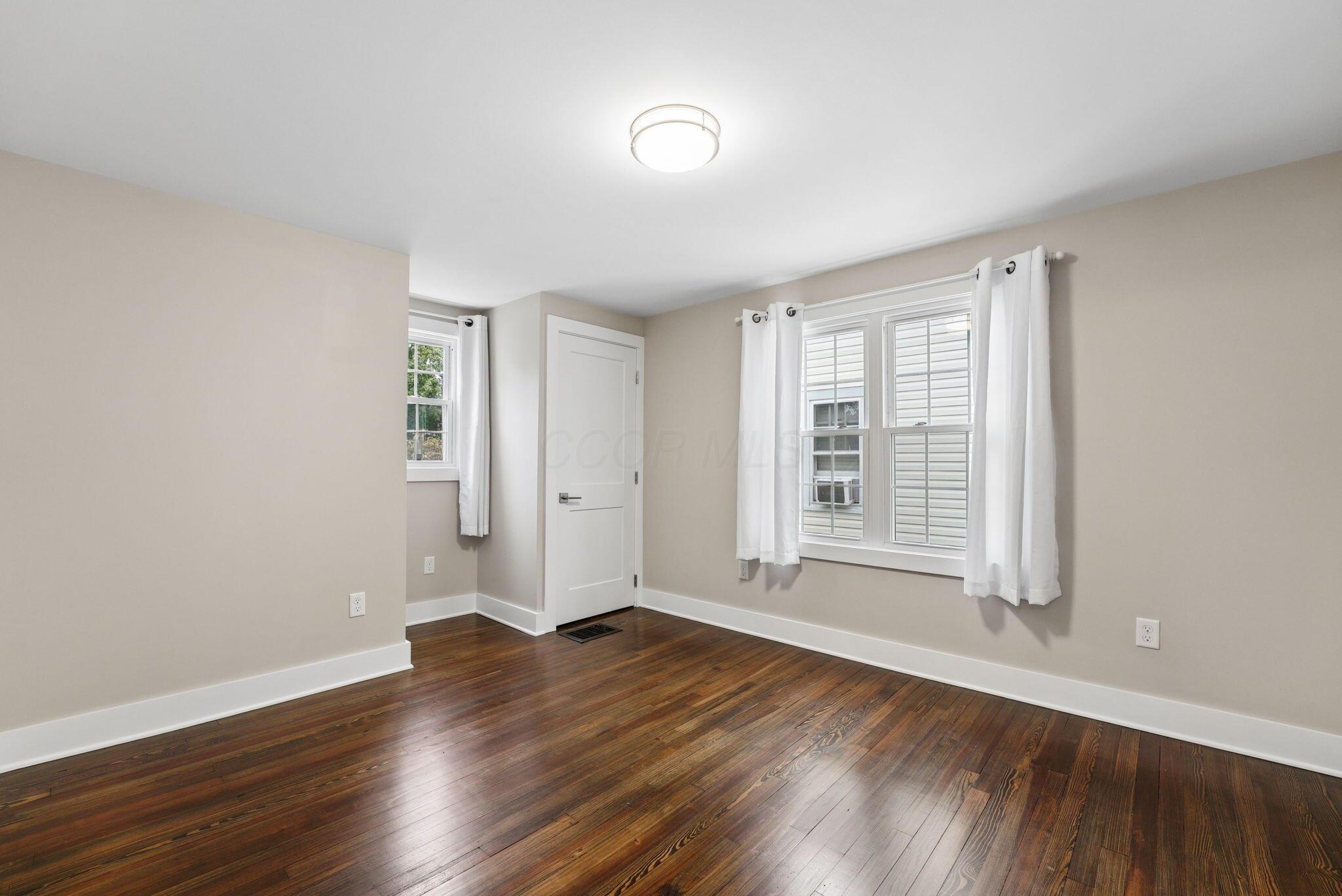 548 E Allen Street Property Photo 25