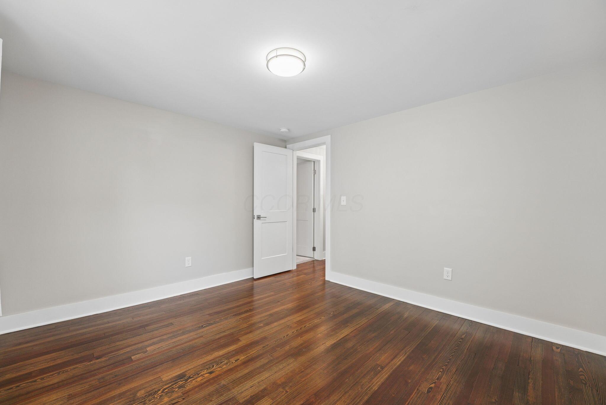 548 E Allen Street Property Photo 26