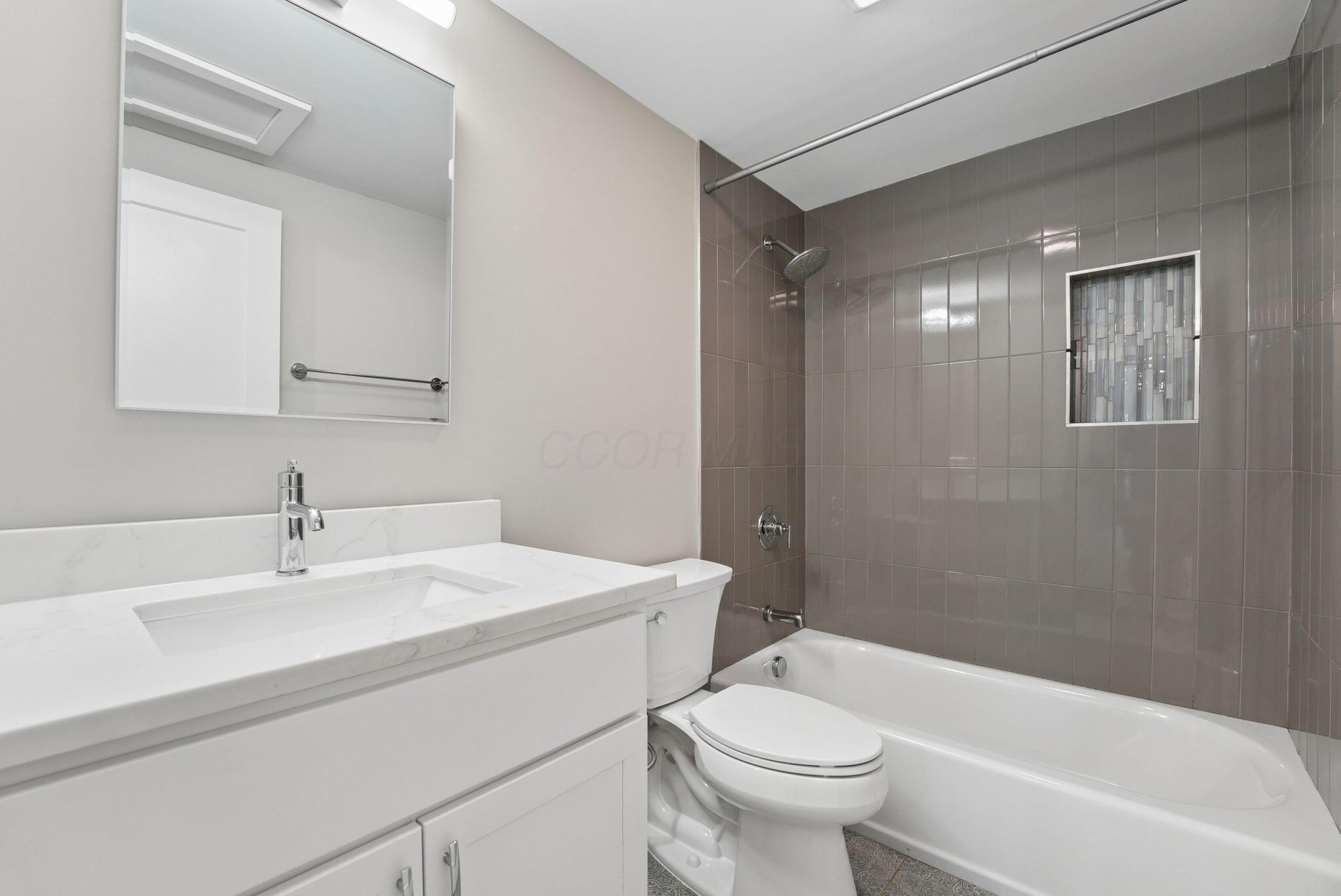 548 E Allen Street Property Photo 29