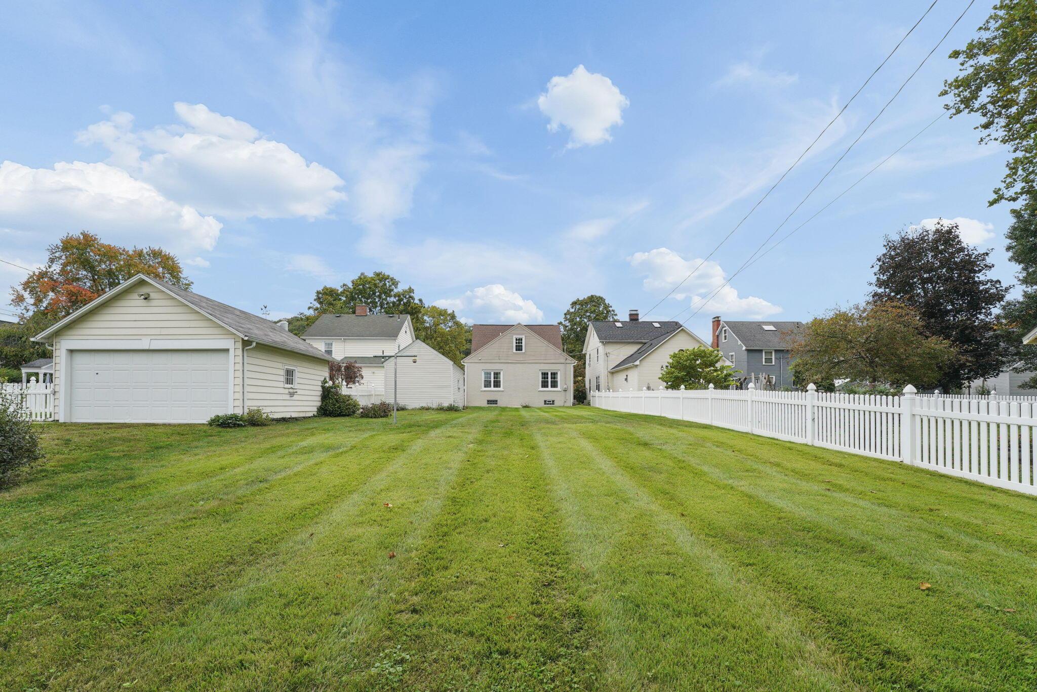 548 E Allen Street Property Photo 35