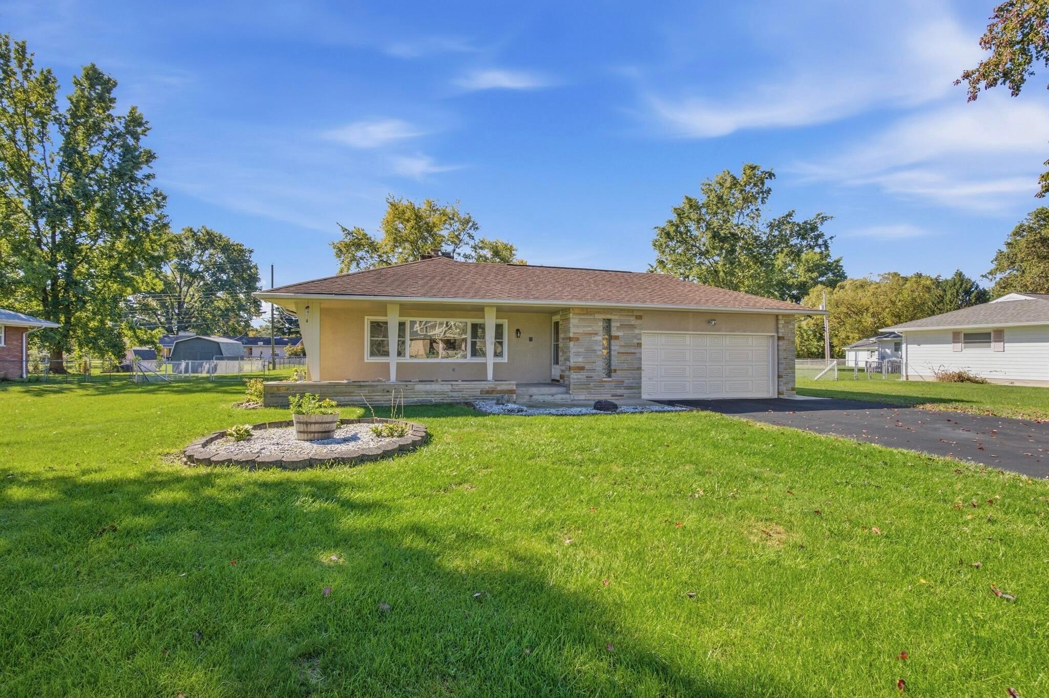 5291 Bixby Road Property Photo 1