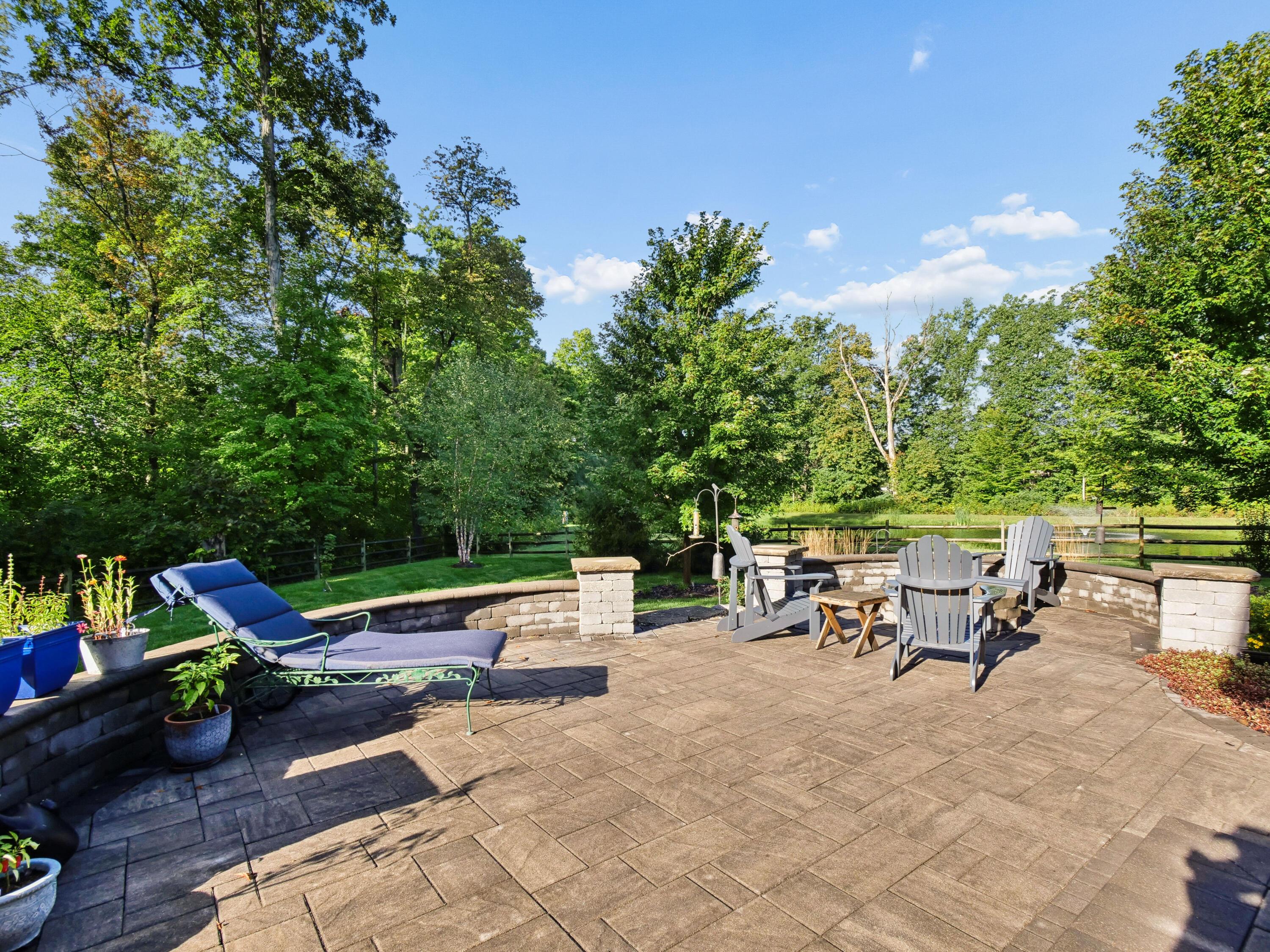 8211 Arbor Lane Property Photo 7