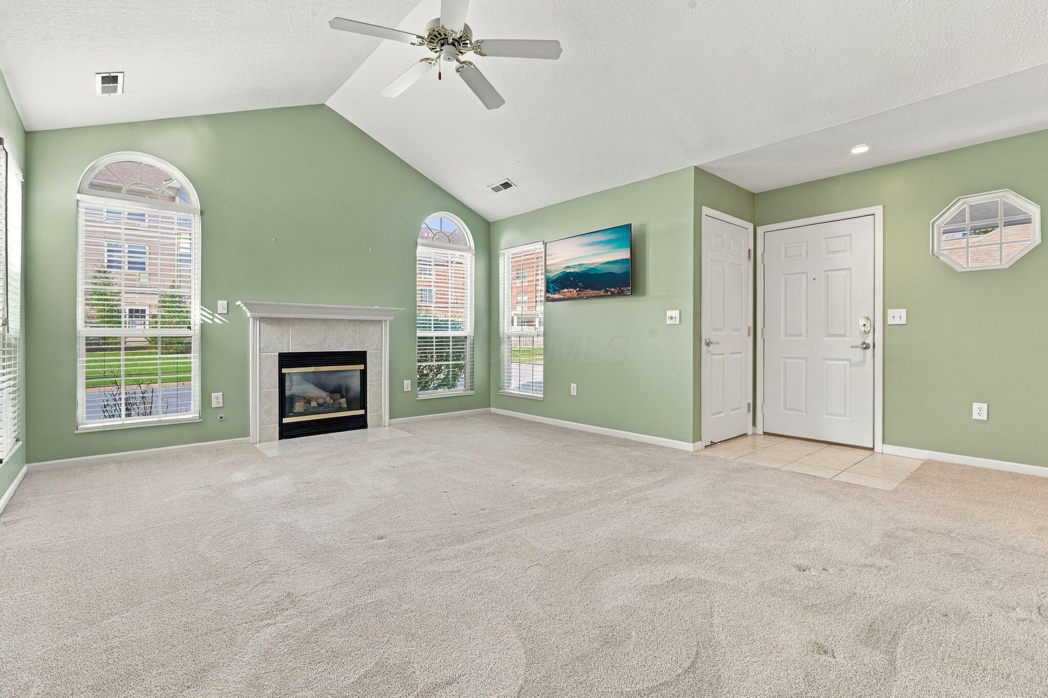3664 Colonial Drive Property Photo 4