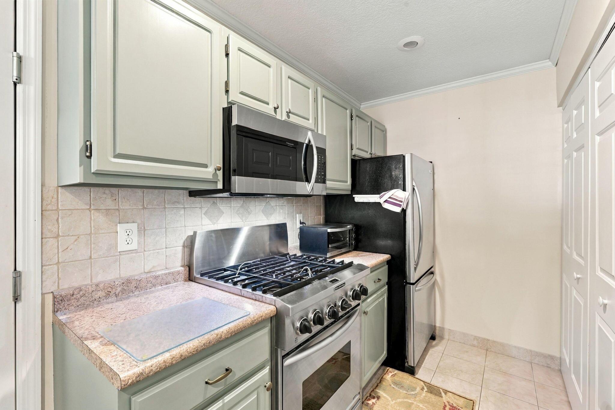3664 Colonial Drive Property Photo 12