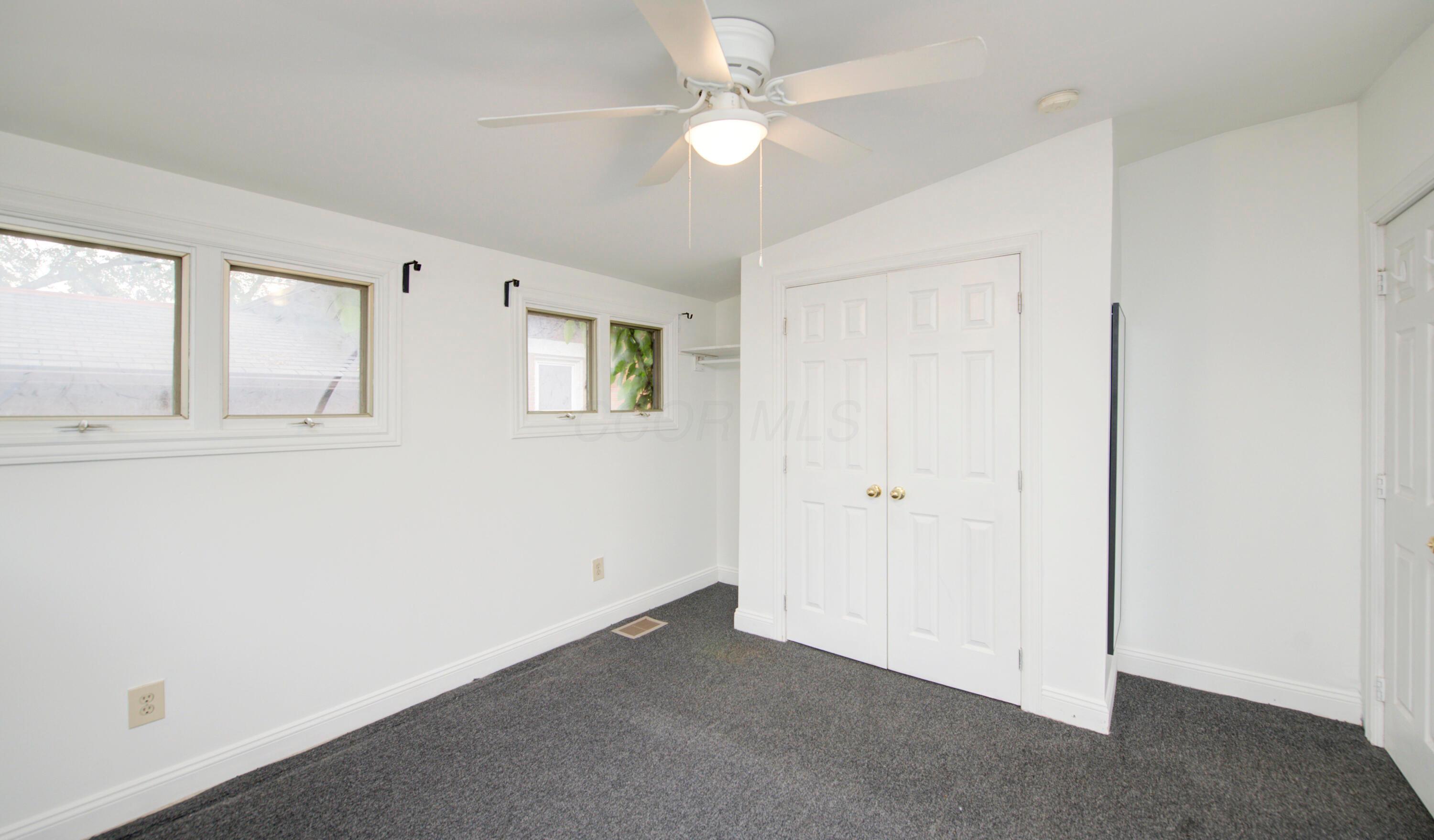 889 1/2 S Front Street Property Photo 24