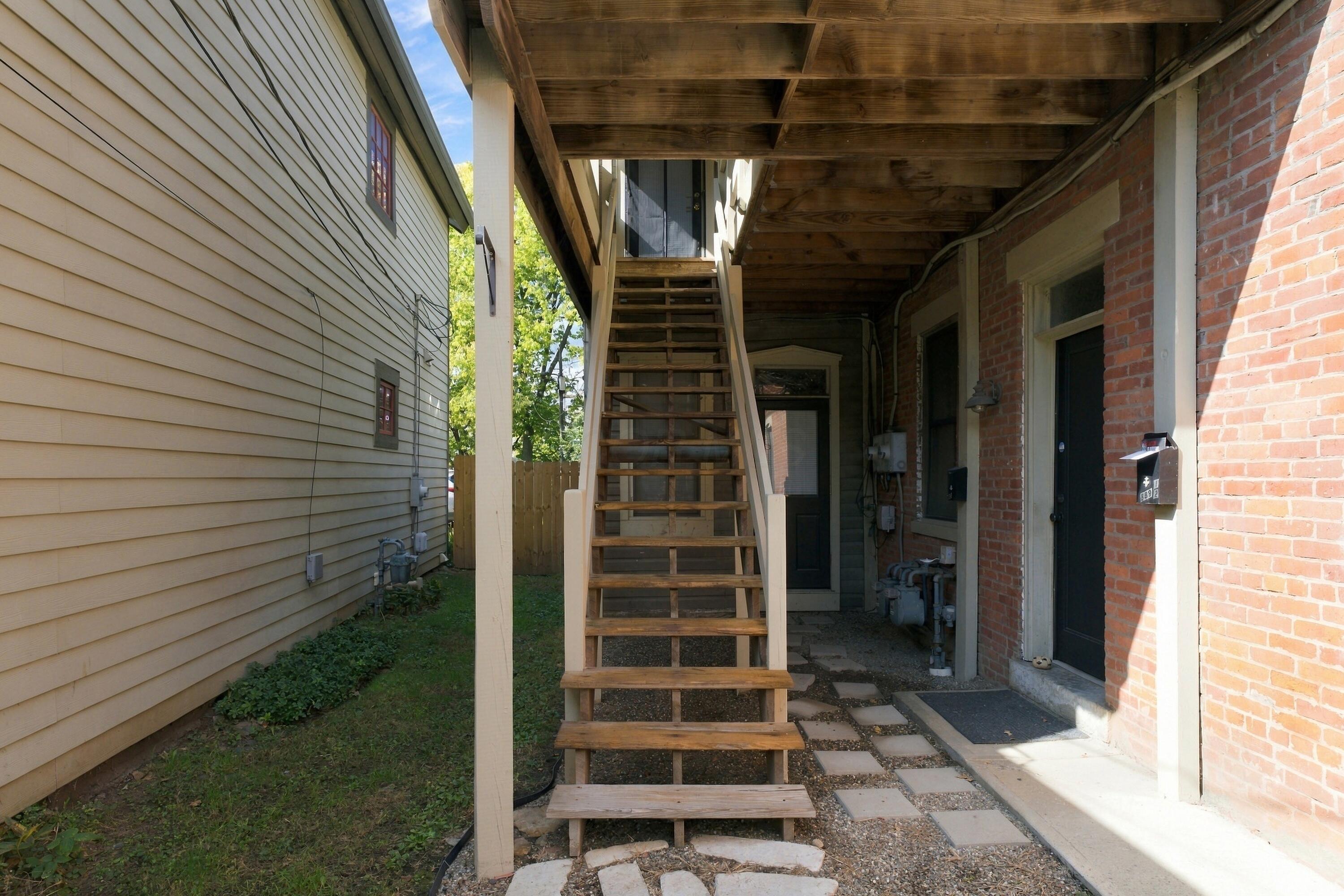 889 1/2 S Front Street Property Photo 26