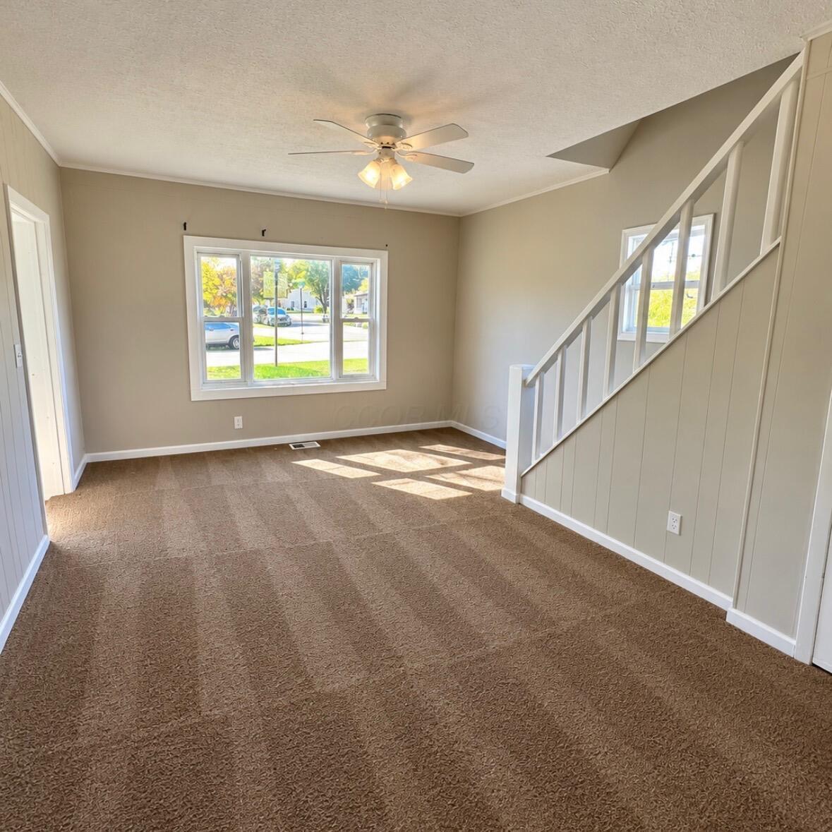 539 E Walnut Street Property Photo 2