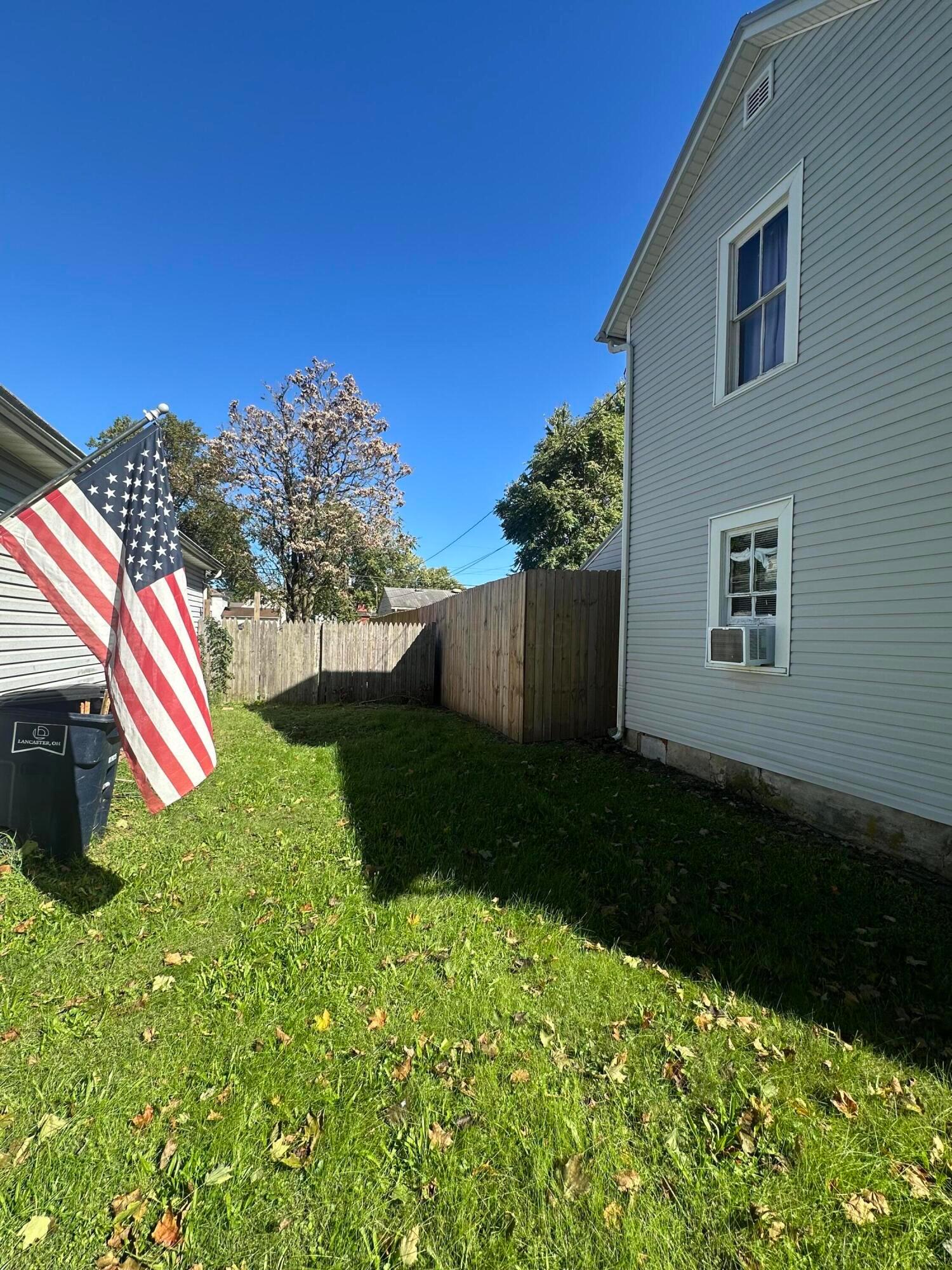 539 E Walnut Street Property Photo 8